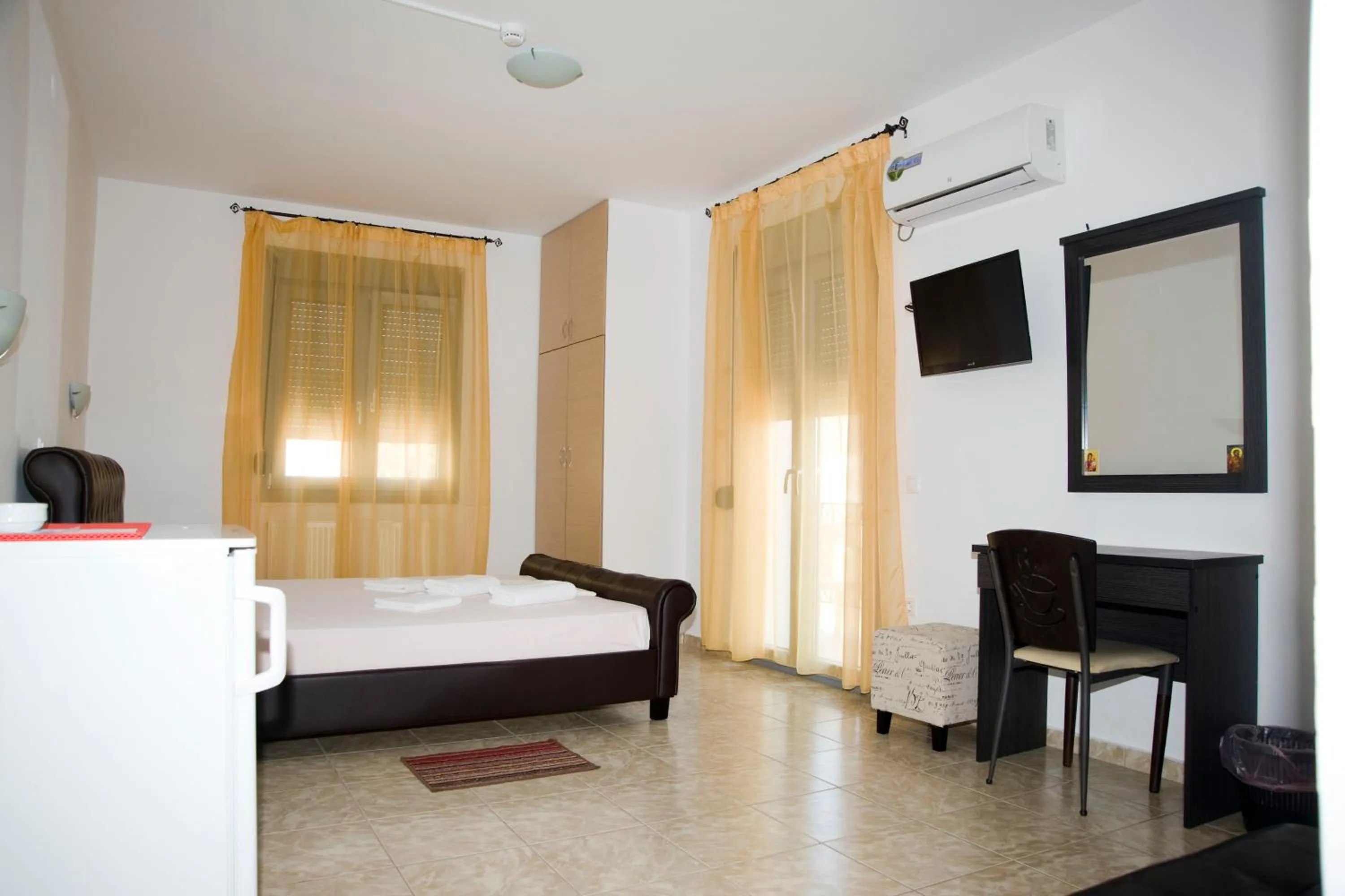 Photo of the whole room, Bed in Pyrgos Sofokleous