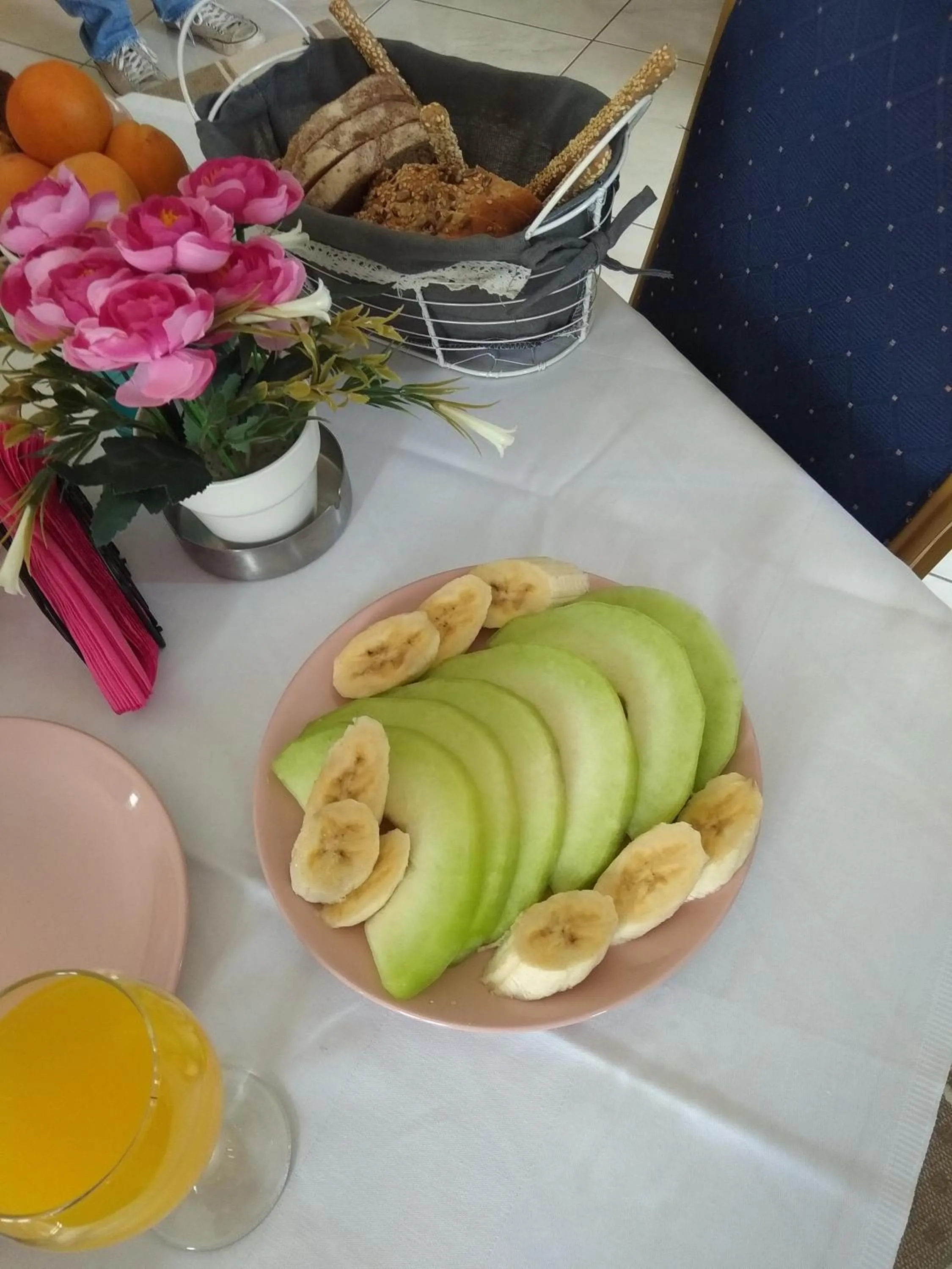 Breakfast in Pyrgos Sofokleous