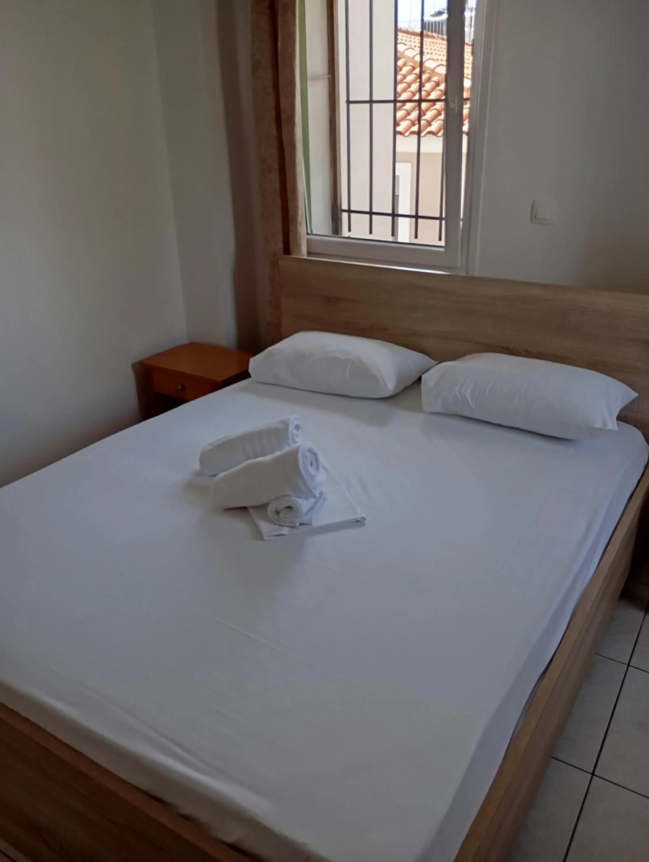 Bedroom, Bed in Pyrgos Sofokleous