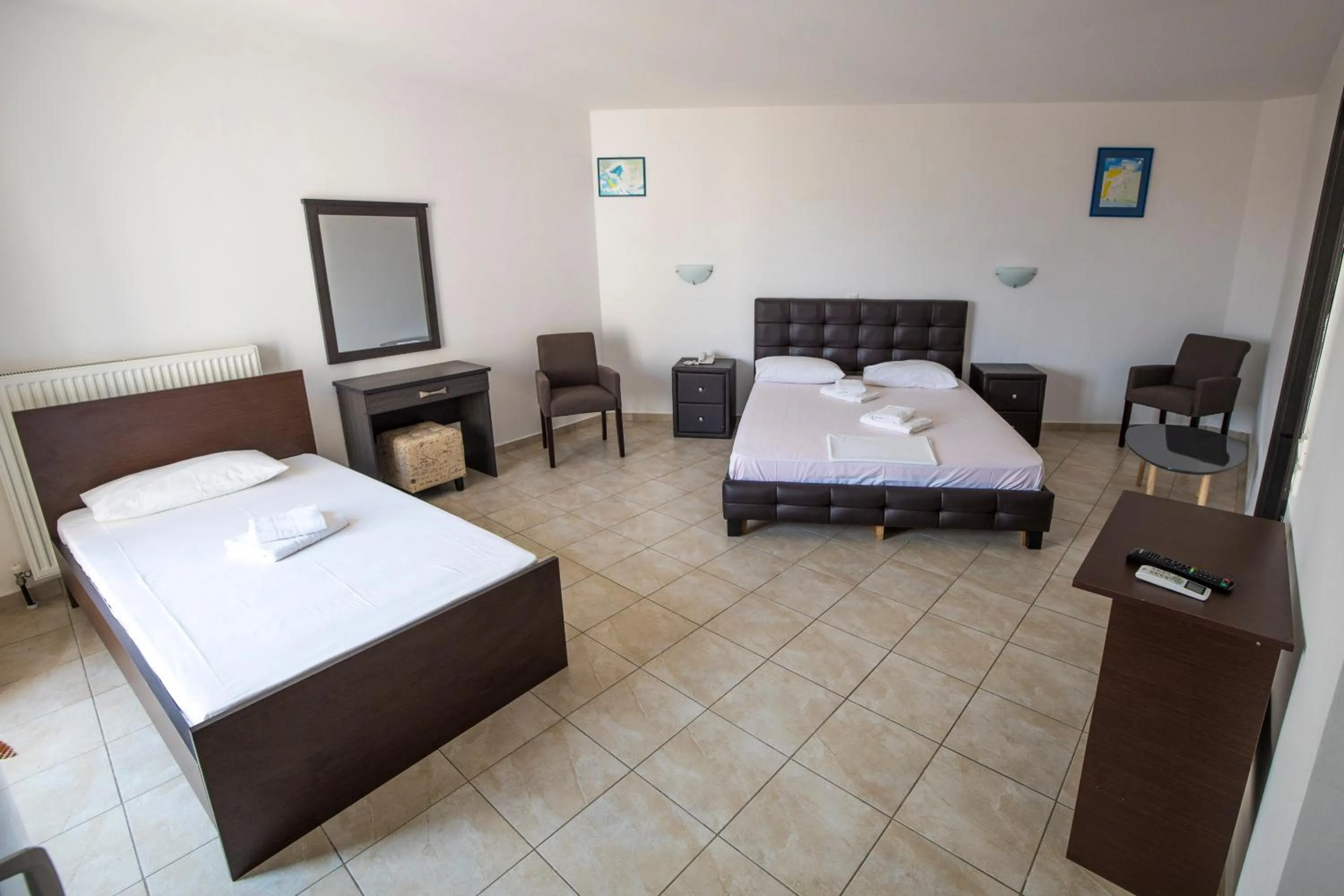 Bedroom, Bed in Pyrgos Sofokleous