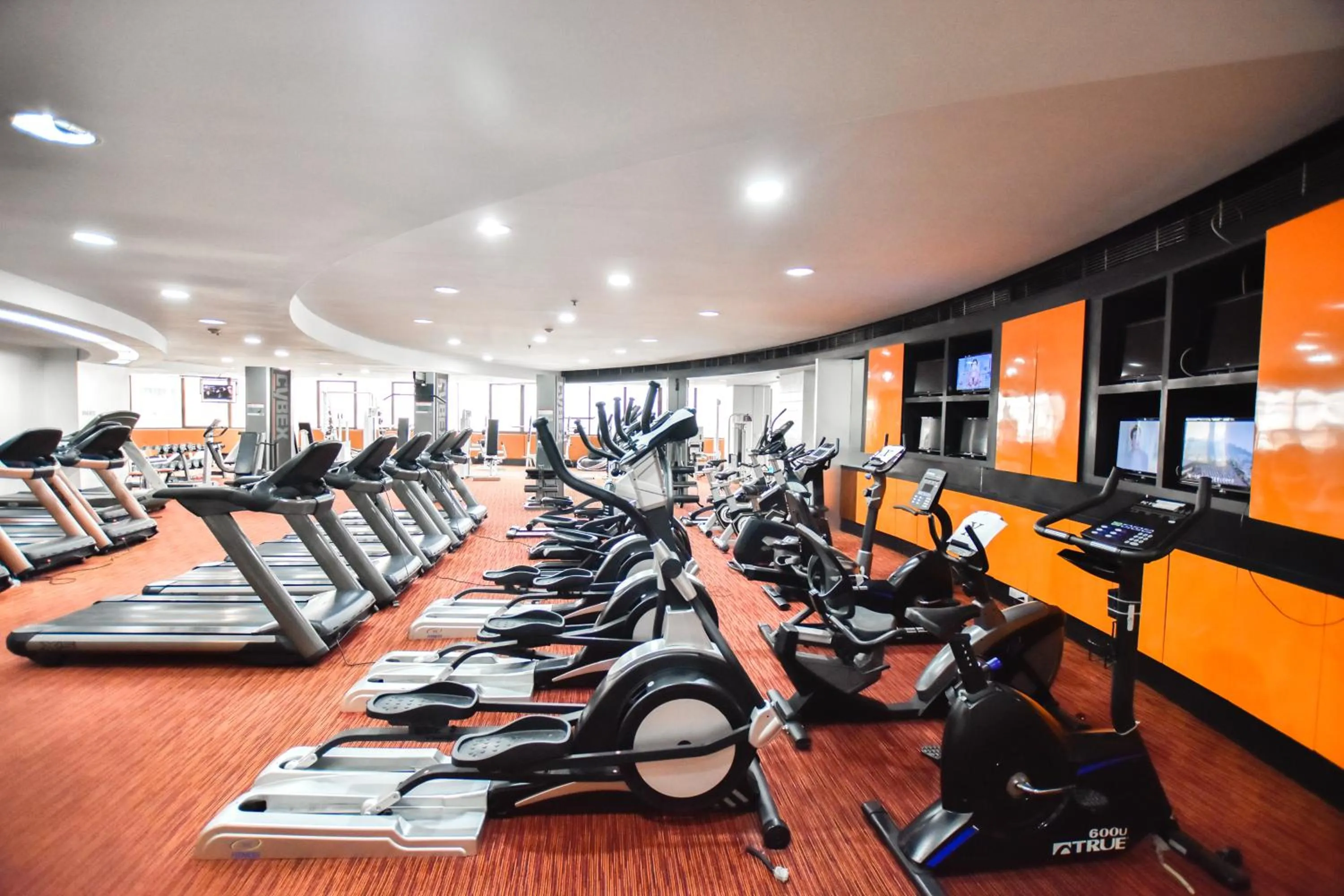 Fitness centre/facilities in Grand China Bangkok