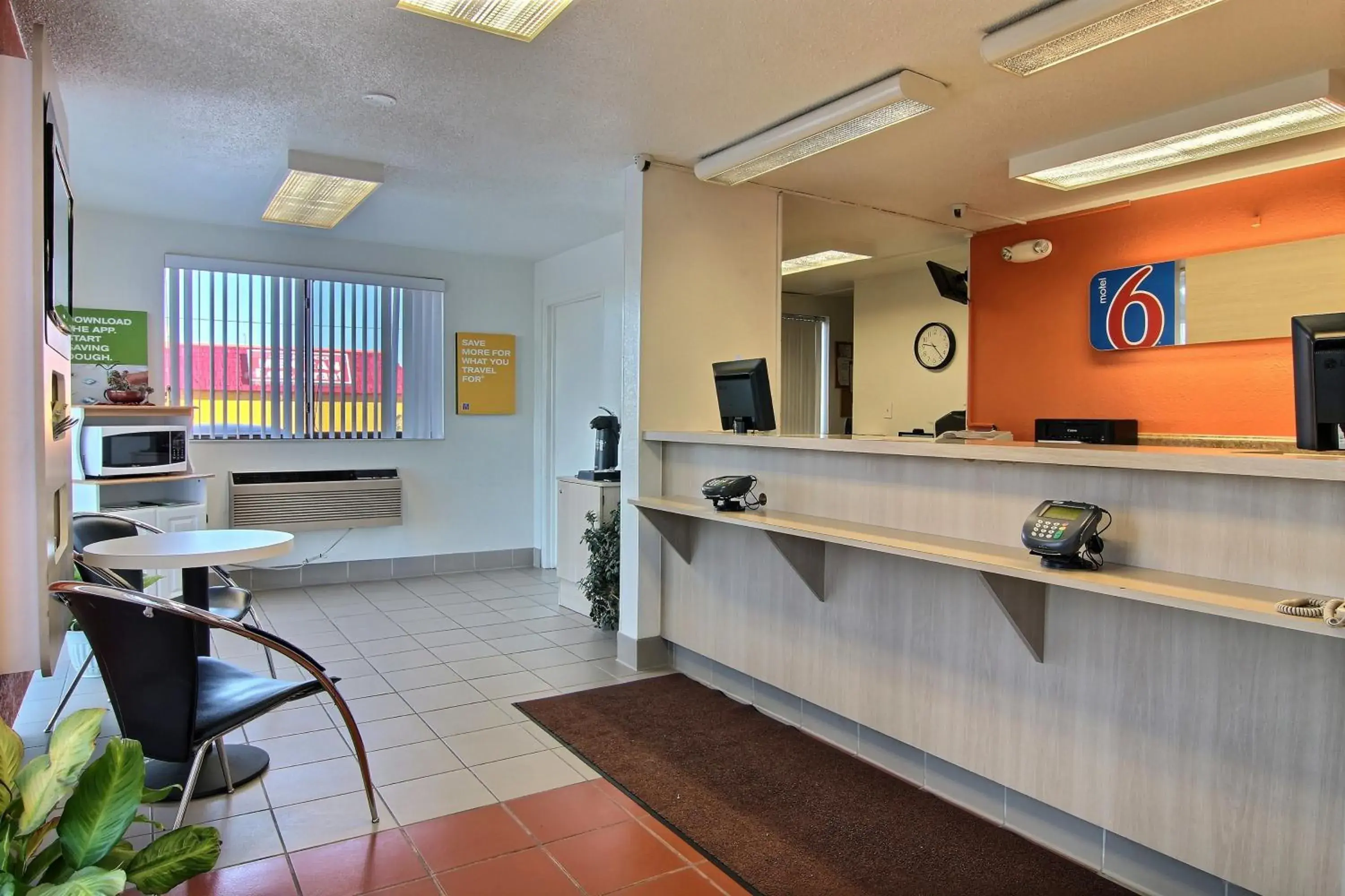 Lobby or reception, Lobby/Reception in Motel 6-Fargo, ND - West Acres - North Fargo