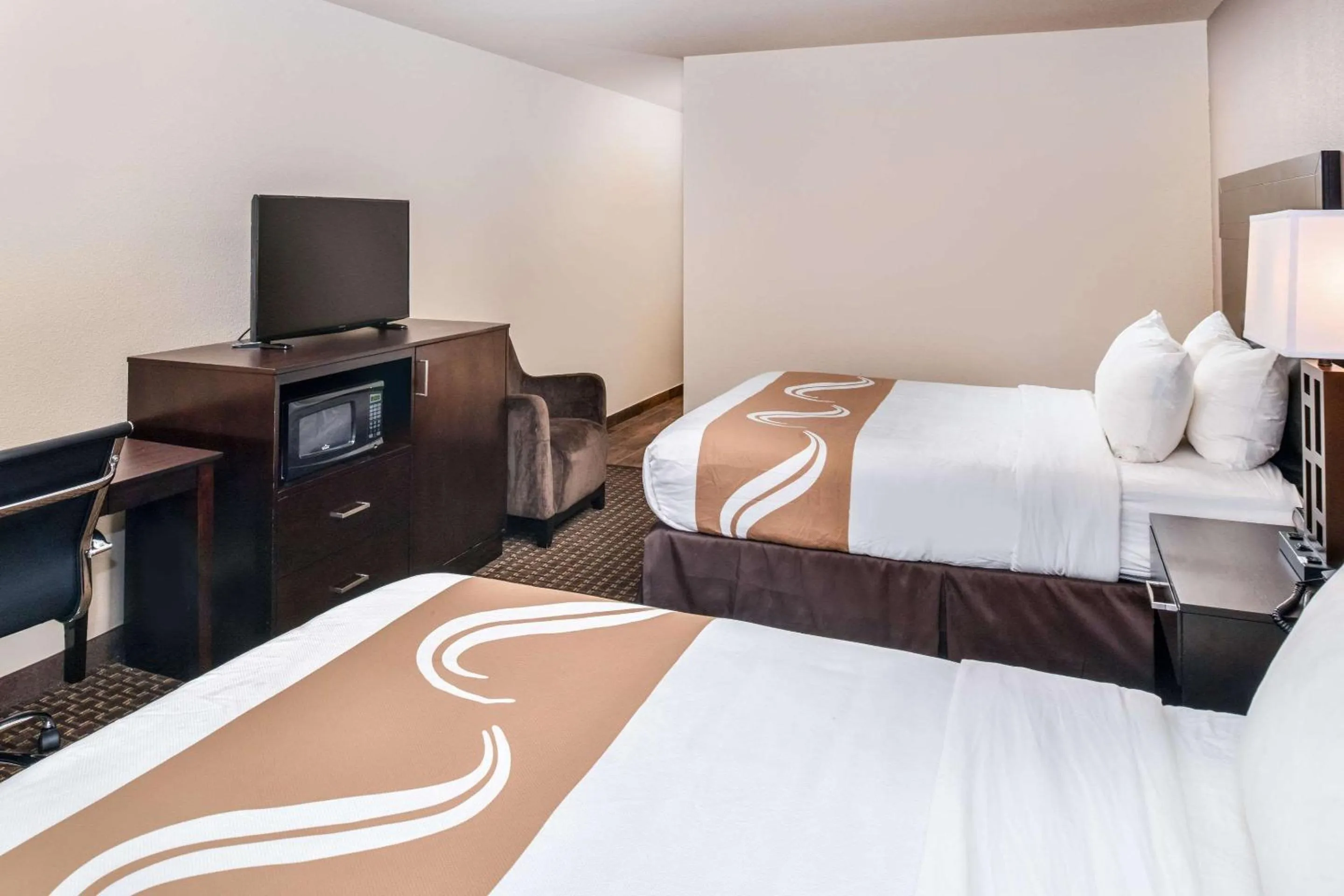 Photo of the whole room in Quality Inn Hotel, Kent - Seattle