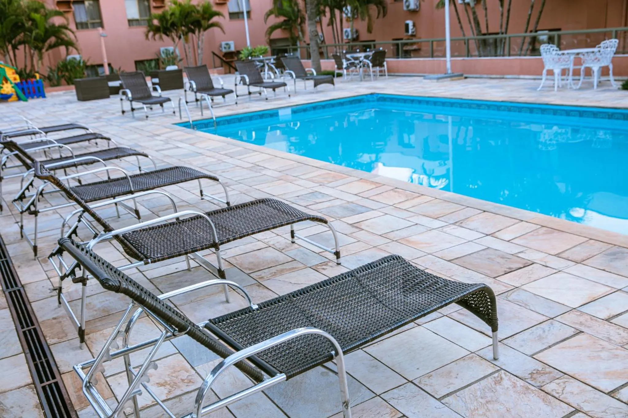 Swimming pool in Fênix Hotel Varginha