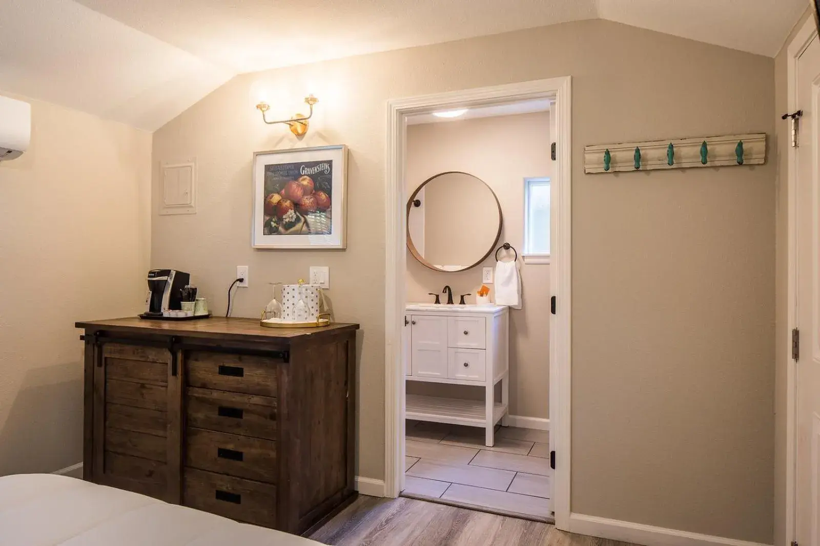 Bed in Cottages On River Road Bed in Cottages On River Road