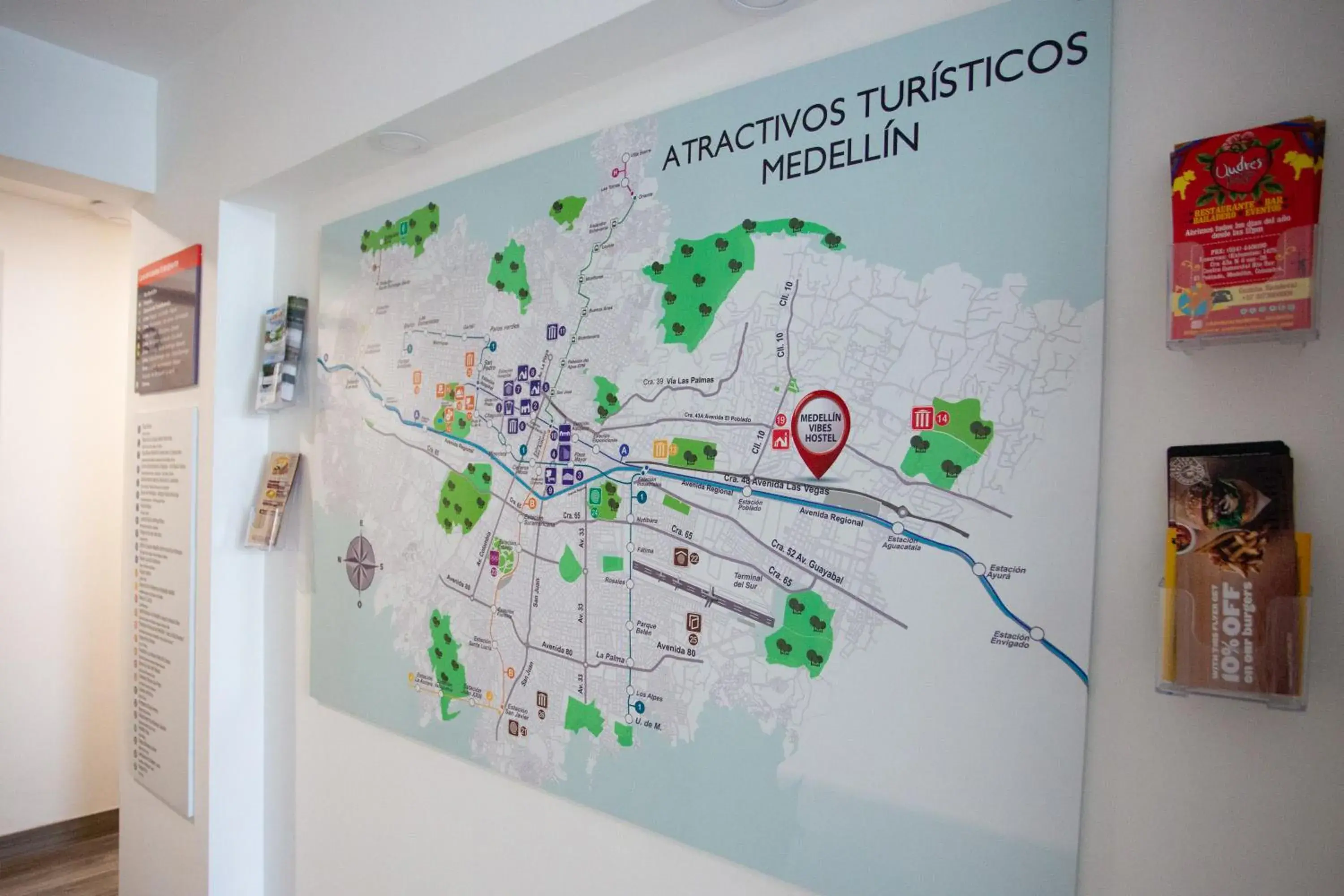 Property building in Medellín Vibes Hostel Property building in Medellín Vibes Hostel