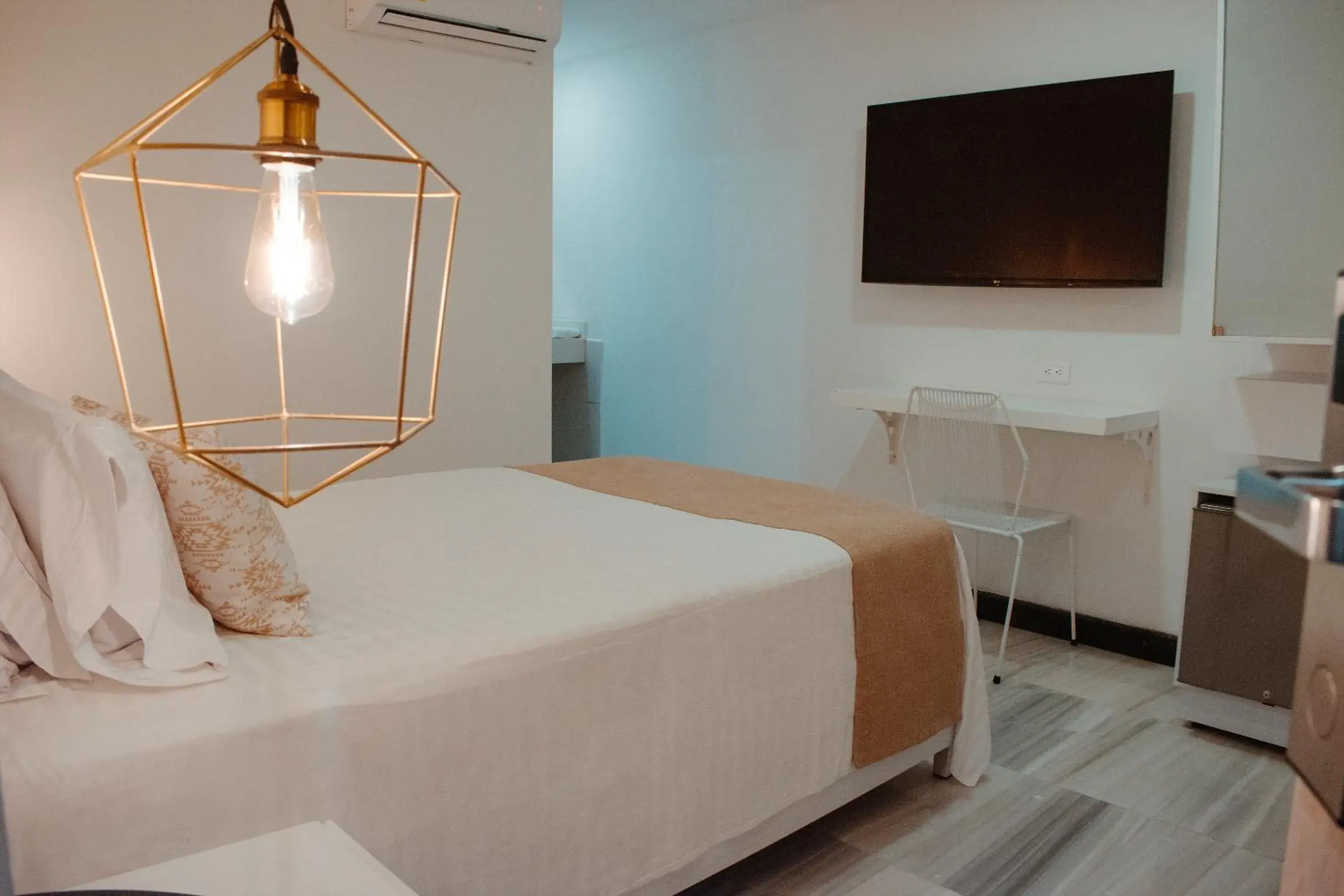 TV and multimedia, Bed in Medellín Vibes Hostel TV and multimedia, Bed in Medellín Vibes Hostel