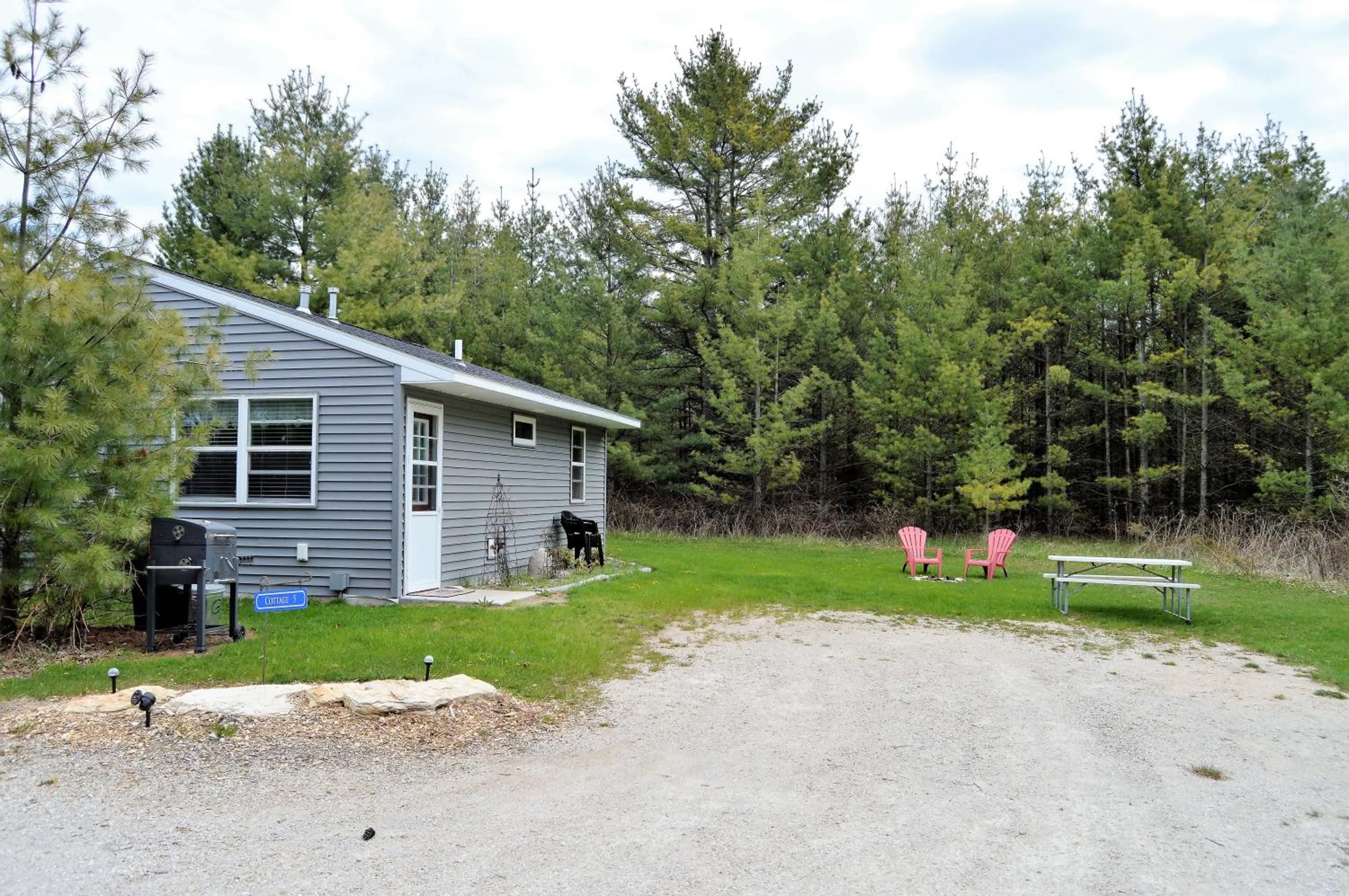 Property building in Baileys Sunset Cottages
