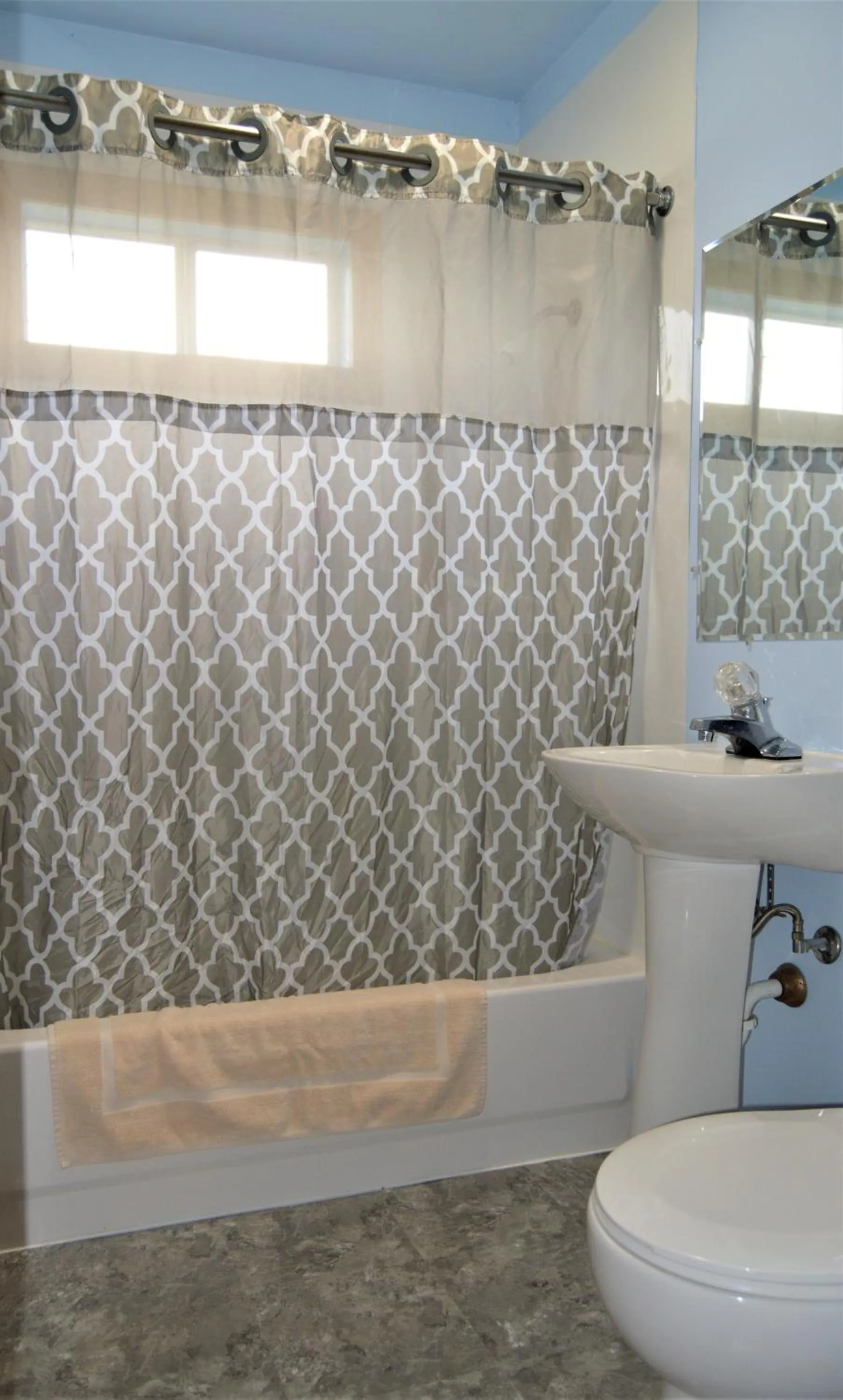 Bathroom in Baileys Sunset Cottages