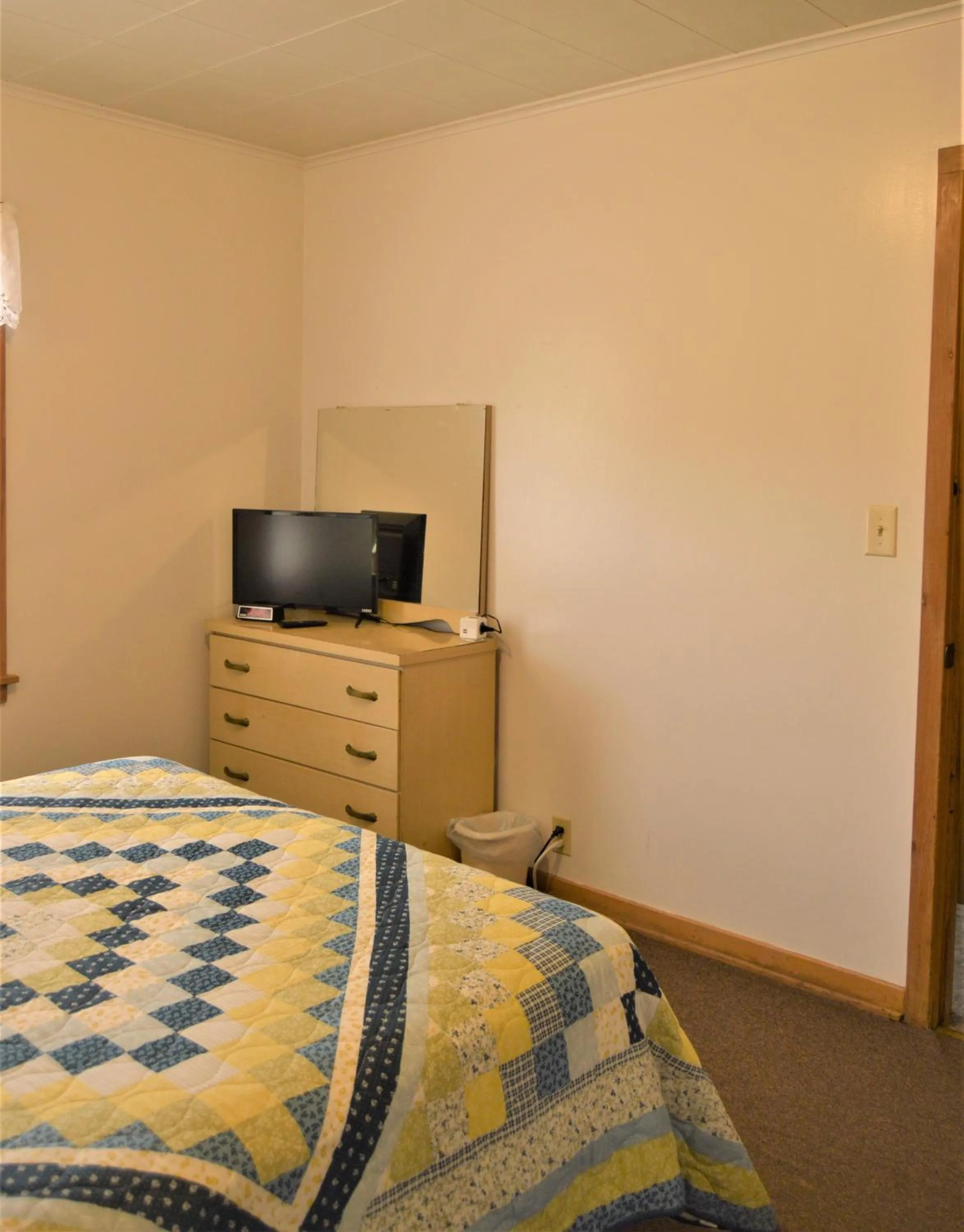 Bedroom, Bed in Baileys Sunset Cottages
