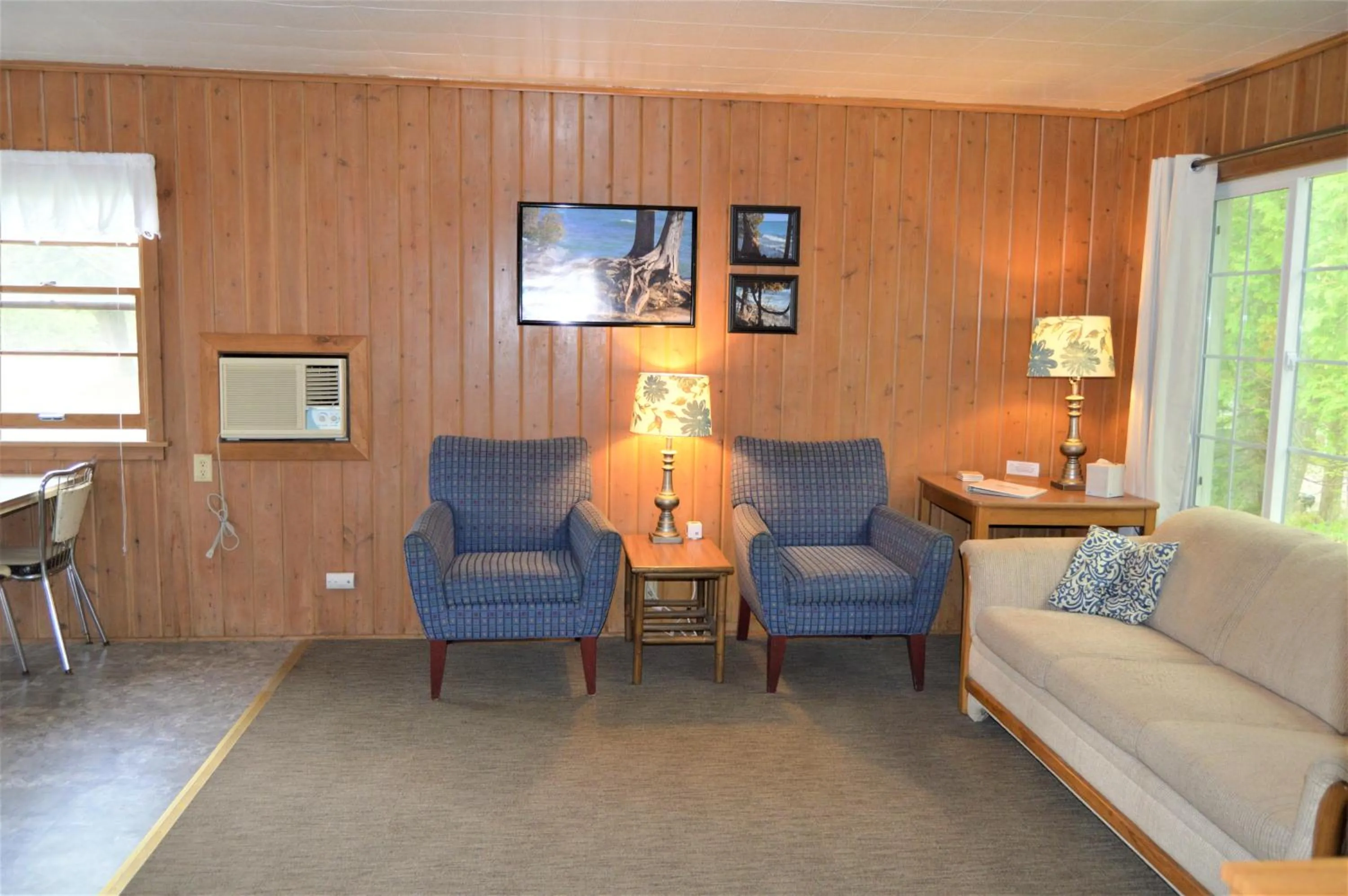 Living room in Baileys Sunset Cottages