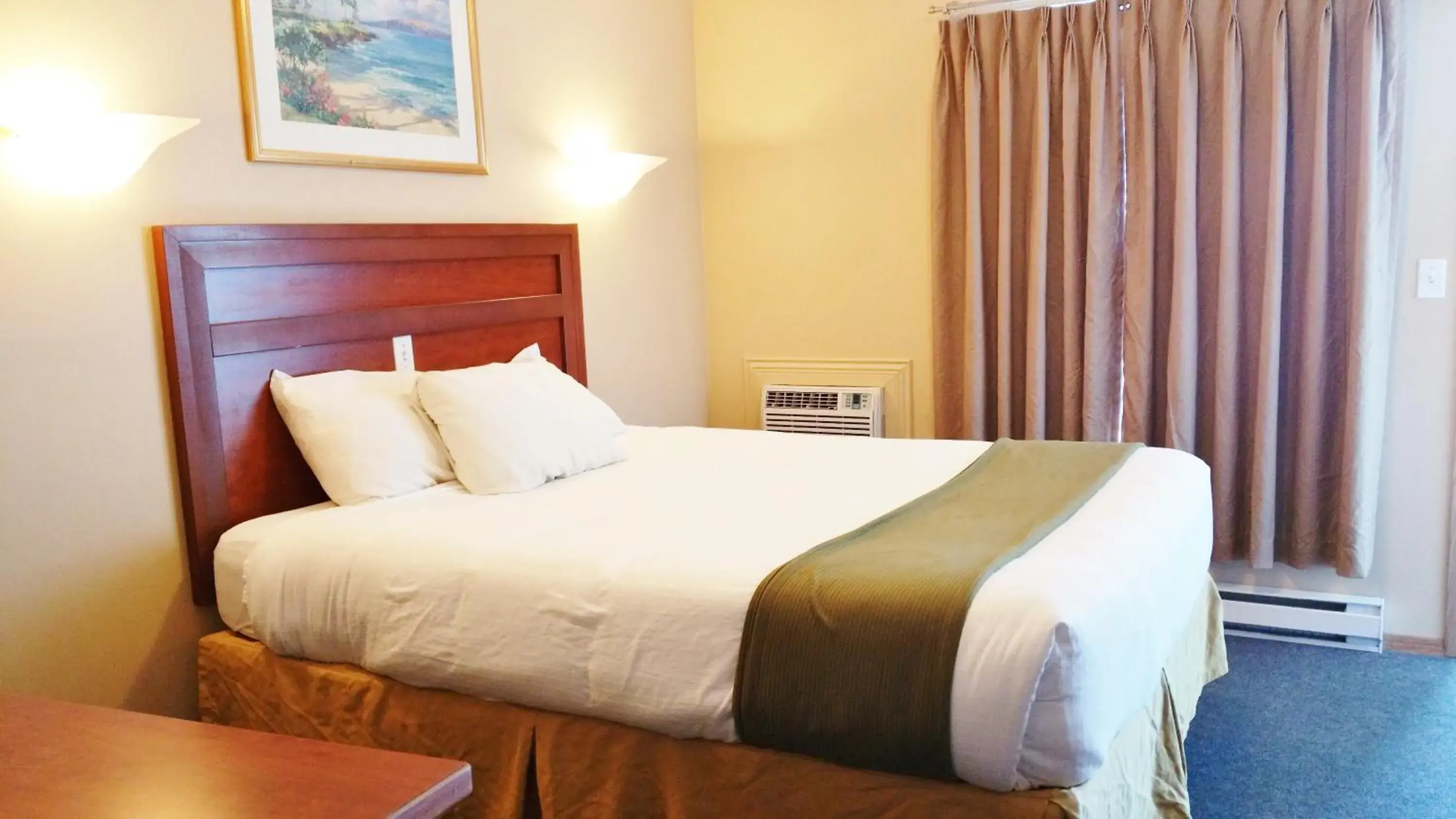 Bed in Alpine Motel Bed in Alpine Motel