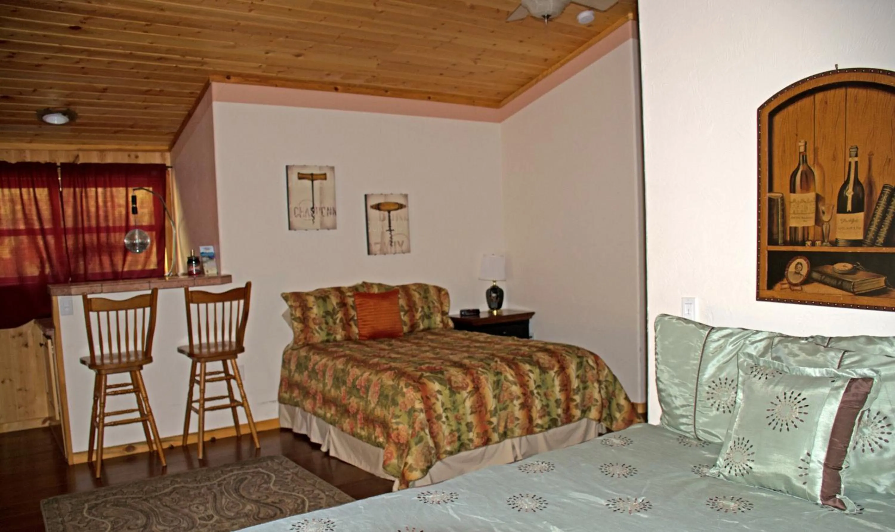 Bedroom, Bed in DiamondStone Guest Lodges