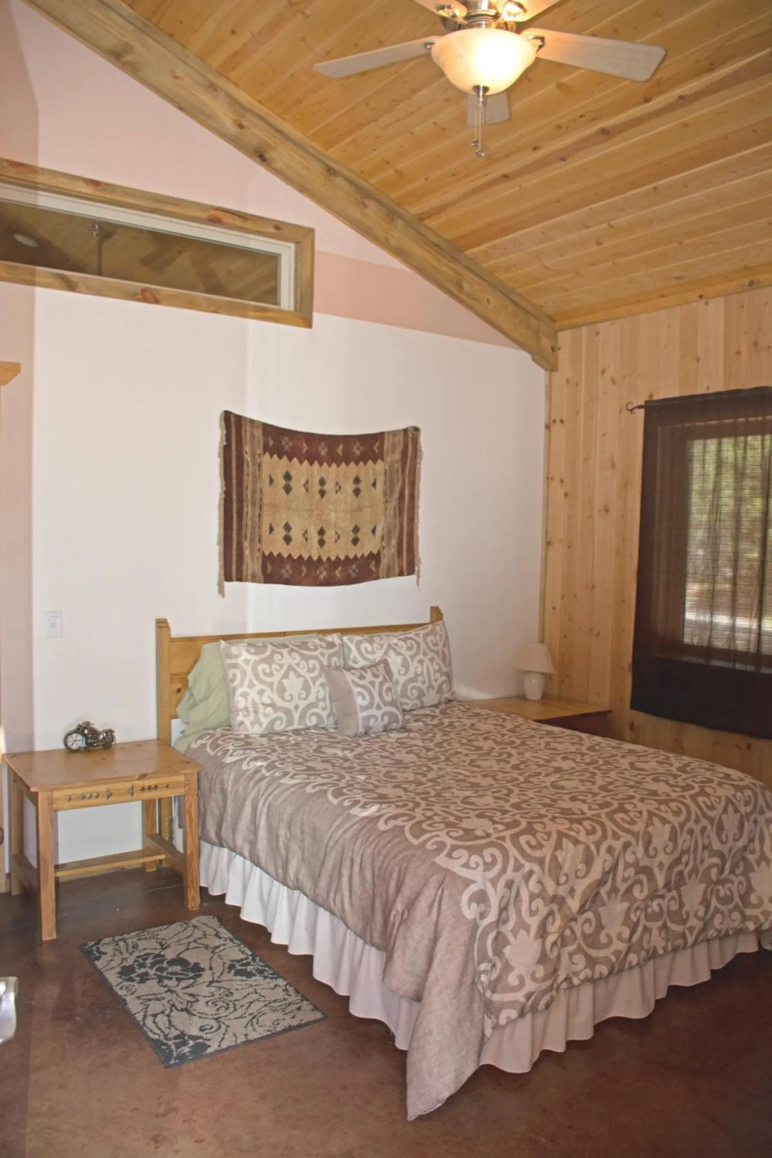 Bedroom, Bed in DiamondStone Guest Lodges