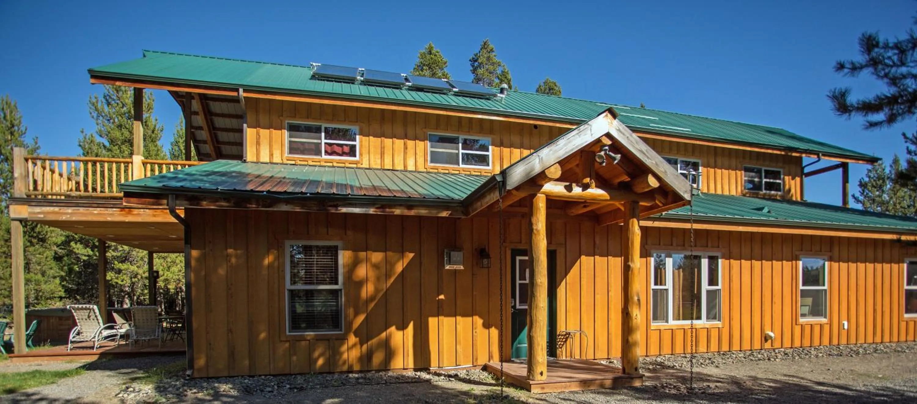 Facade/entrance in DiamondStone Guest Lodges