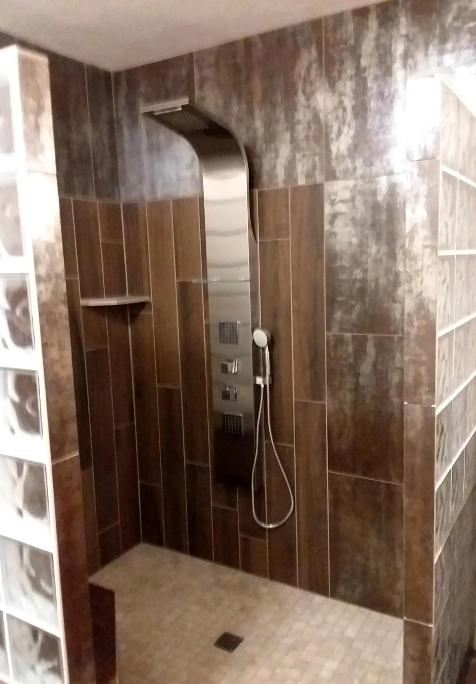 Shower in DiamondStone Guest Lodges