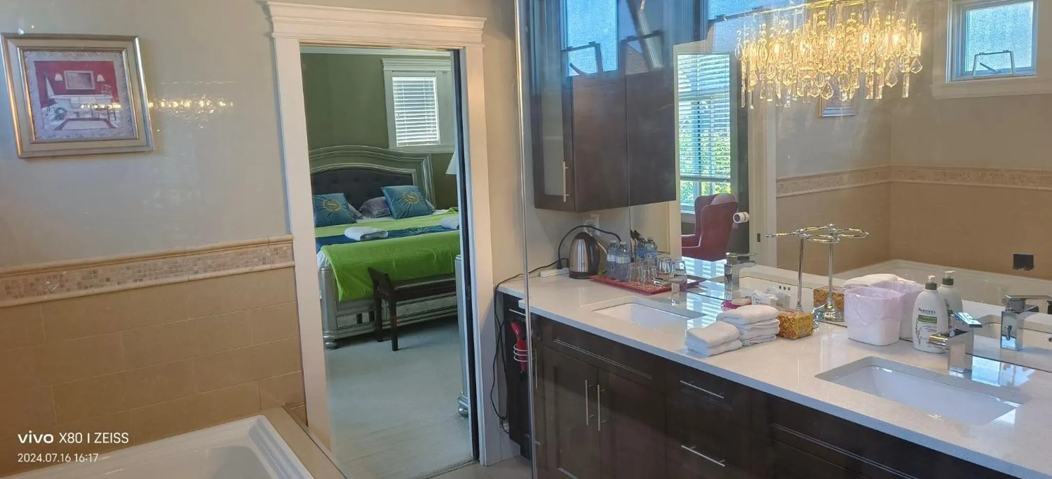 Sunny Island by White Rock B&B