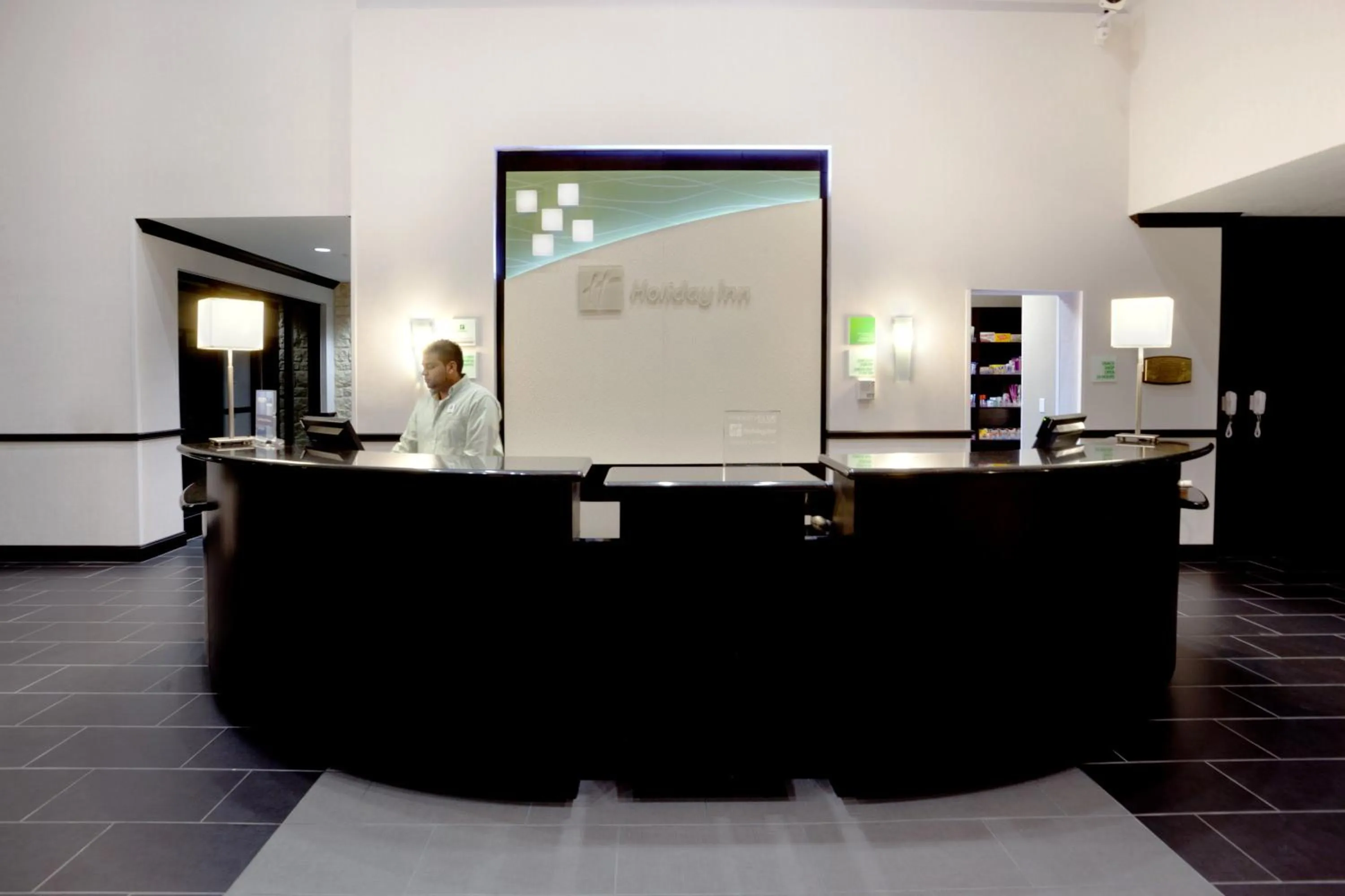 Lobby or reception in Holiday Inn San Antonio North Stone Oak Area by IHG-Newly Renovated