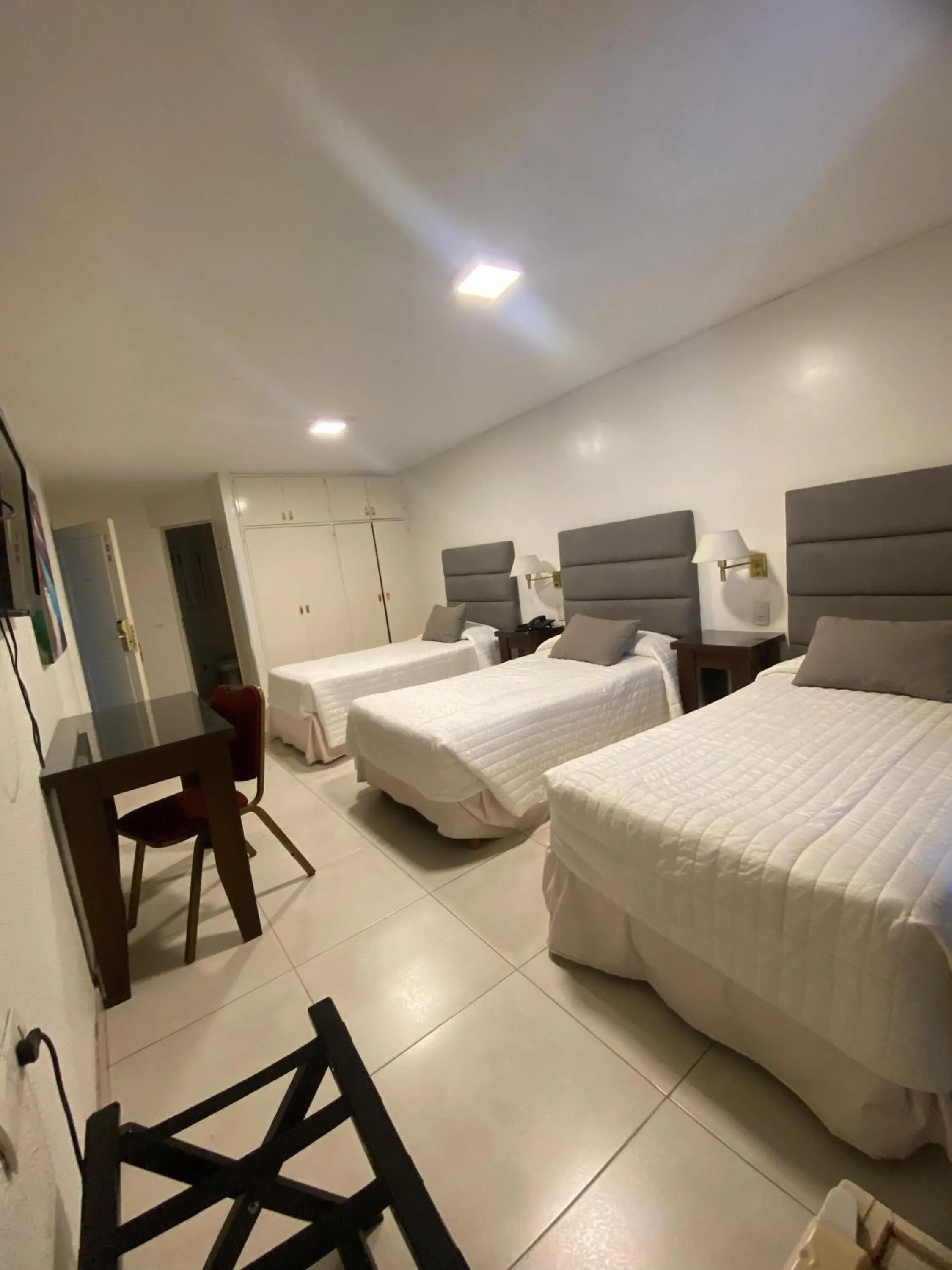 Bedroom, Bed in Hotel Metropol