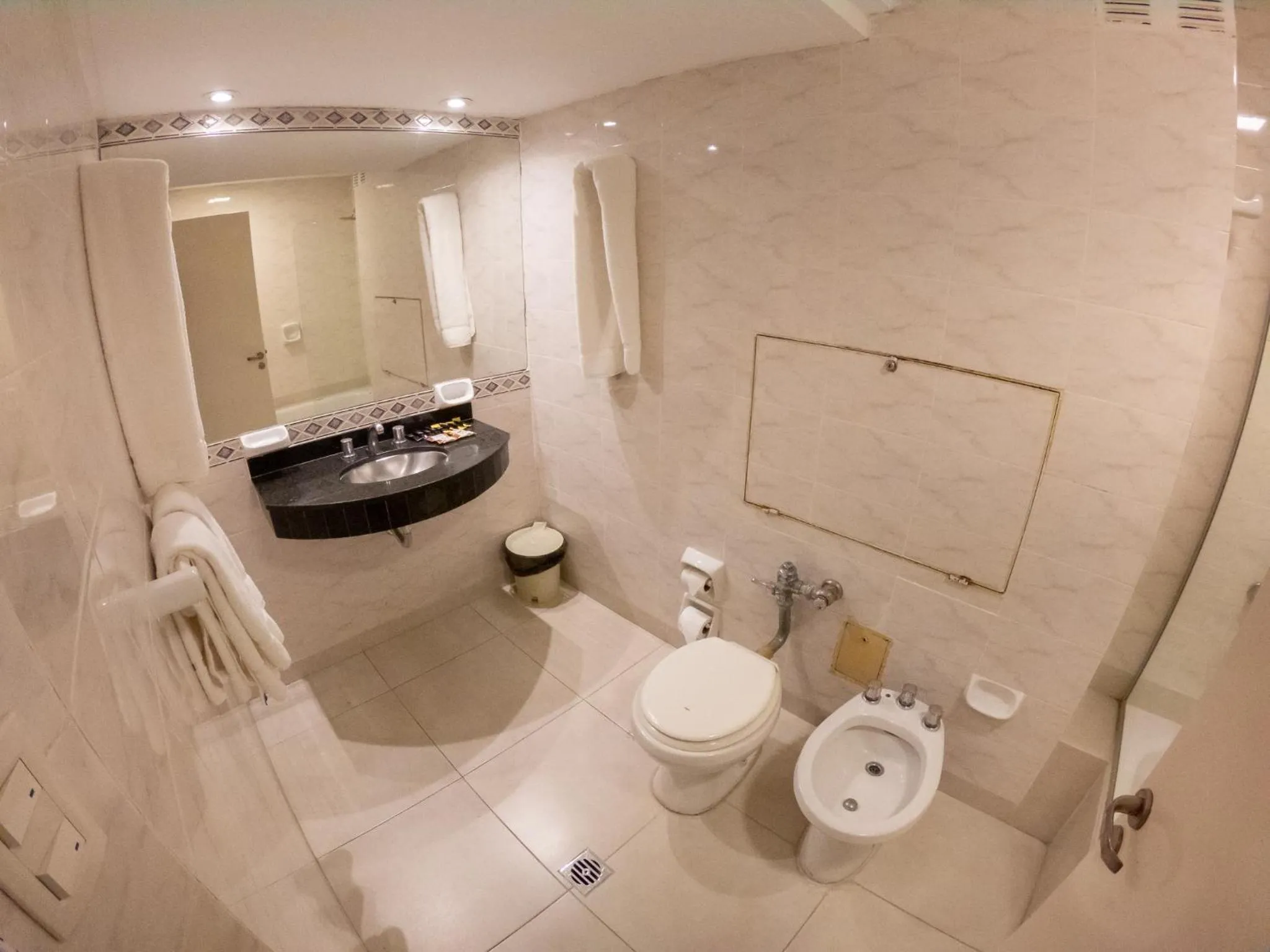 Bathroom in Hotel Metropol