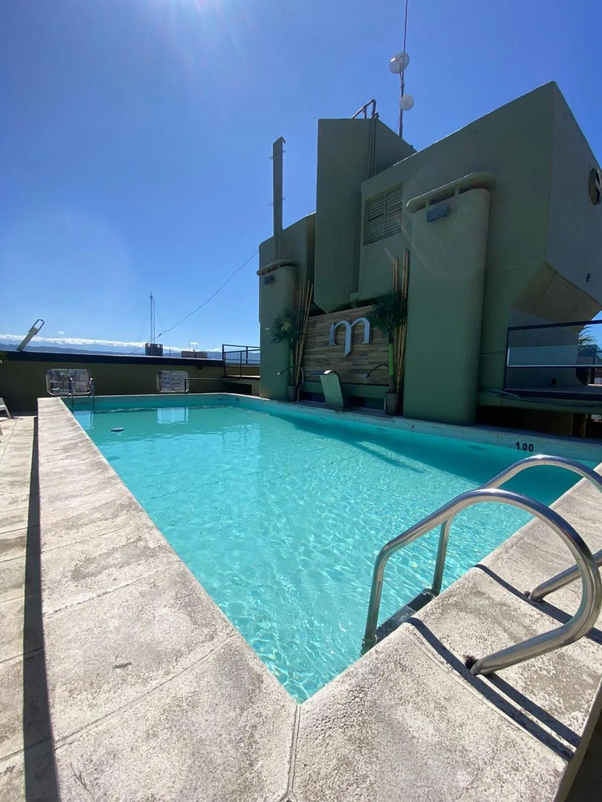 Swimming pool in Hotel Metropol