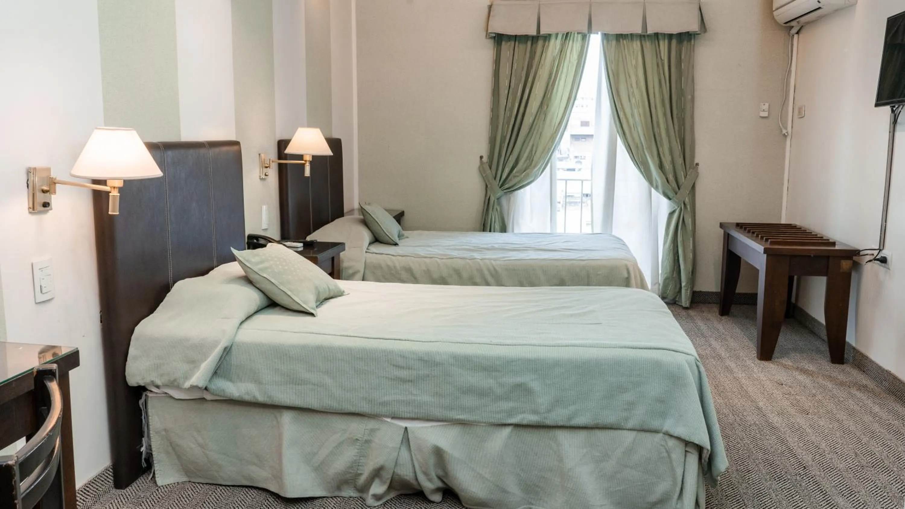 Bedroom, Bed in Hotel Metropol