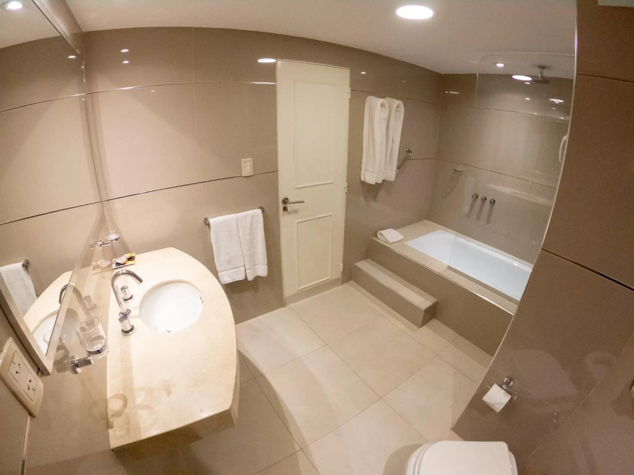 Bathroom in Hotel Metropol