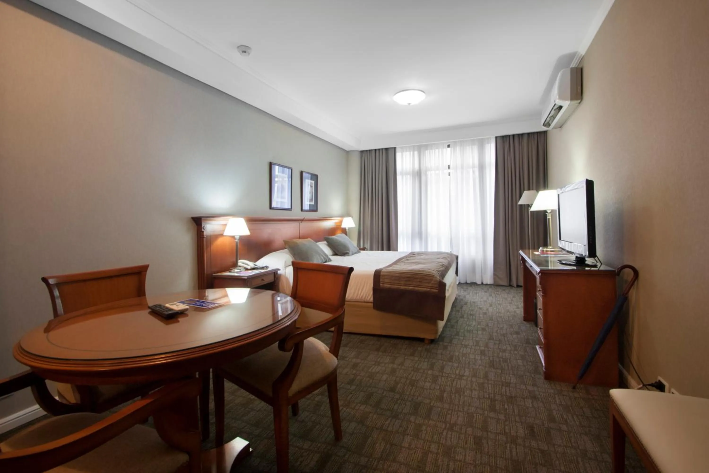 Bedroom, Bed in Tucuman Center Suites&Business