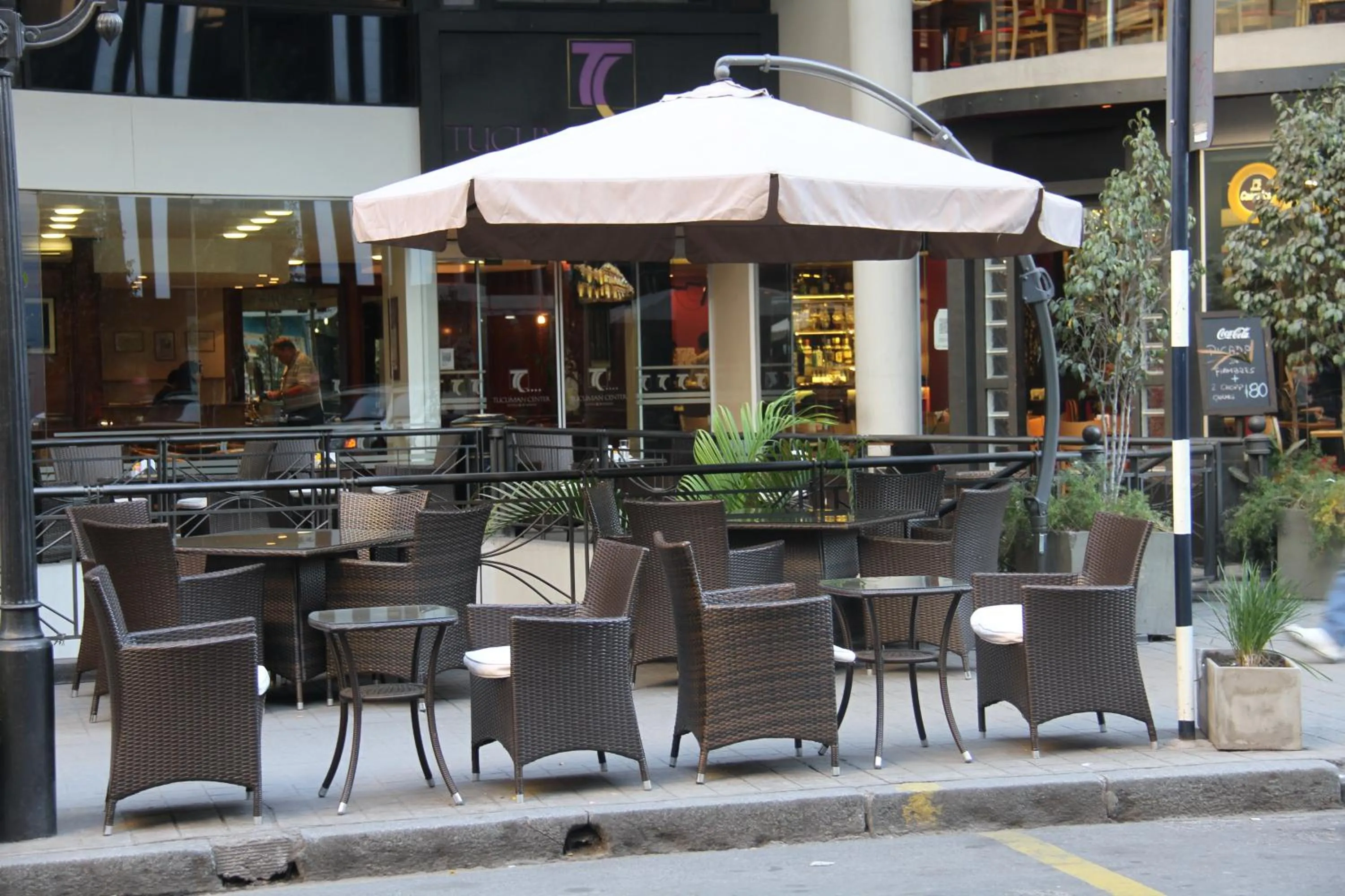 Facade/entrance in Tucuman Center Suites&Business