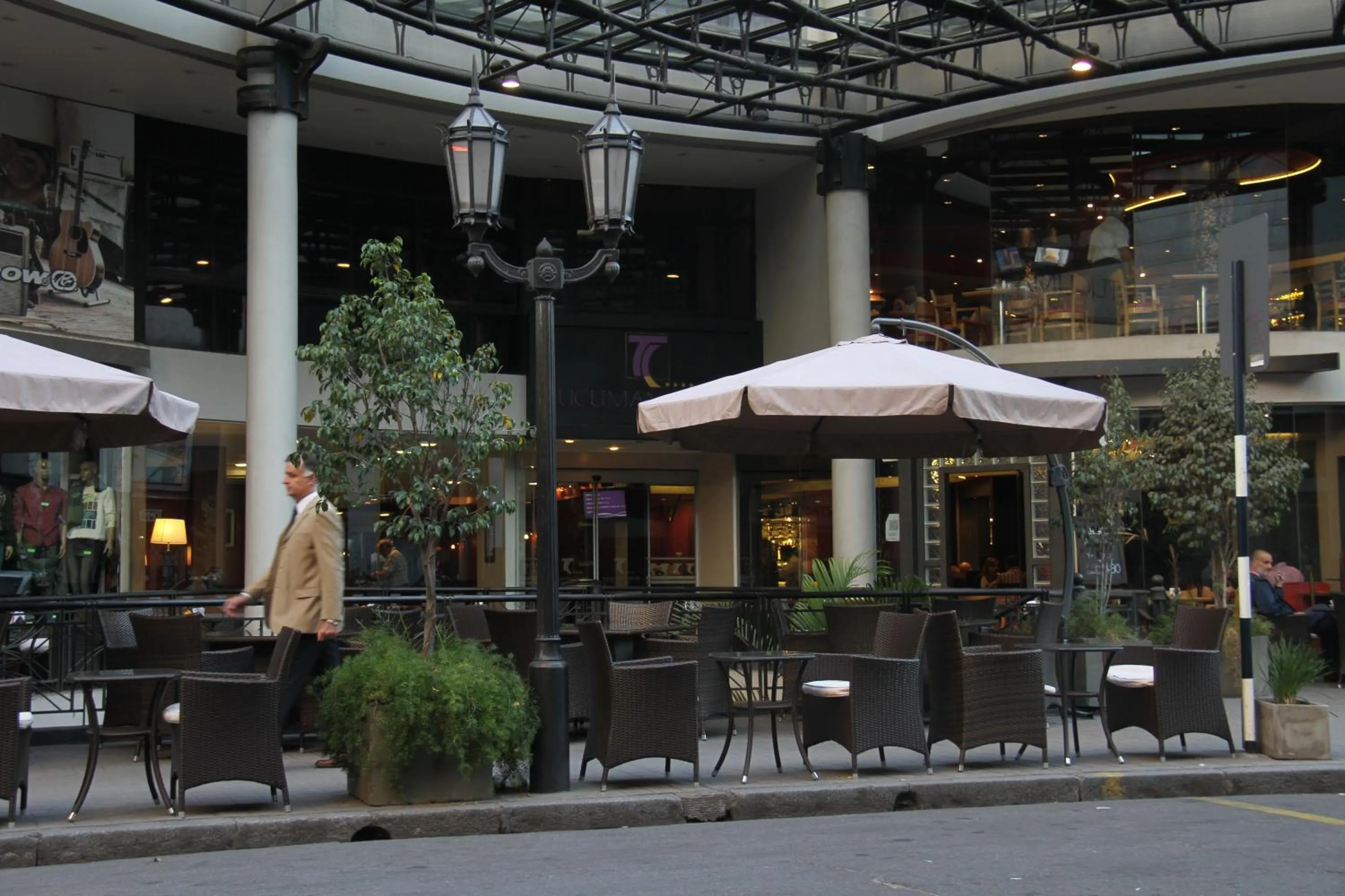 Facade/entrance in Tucuman Center Suites&Business