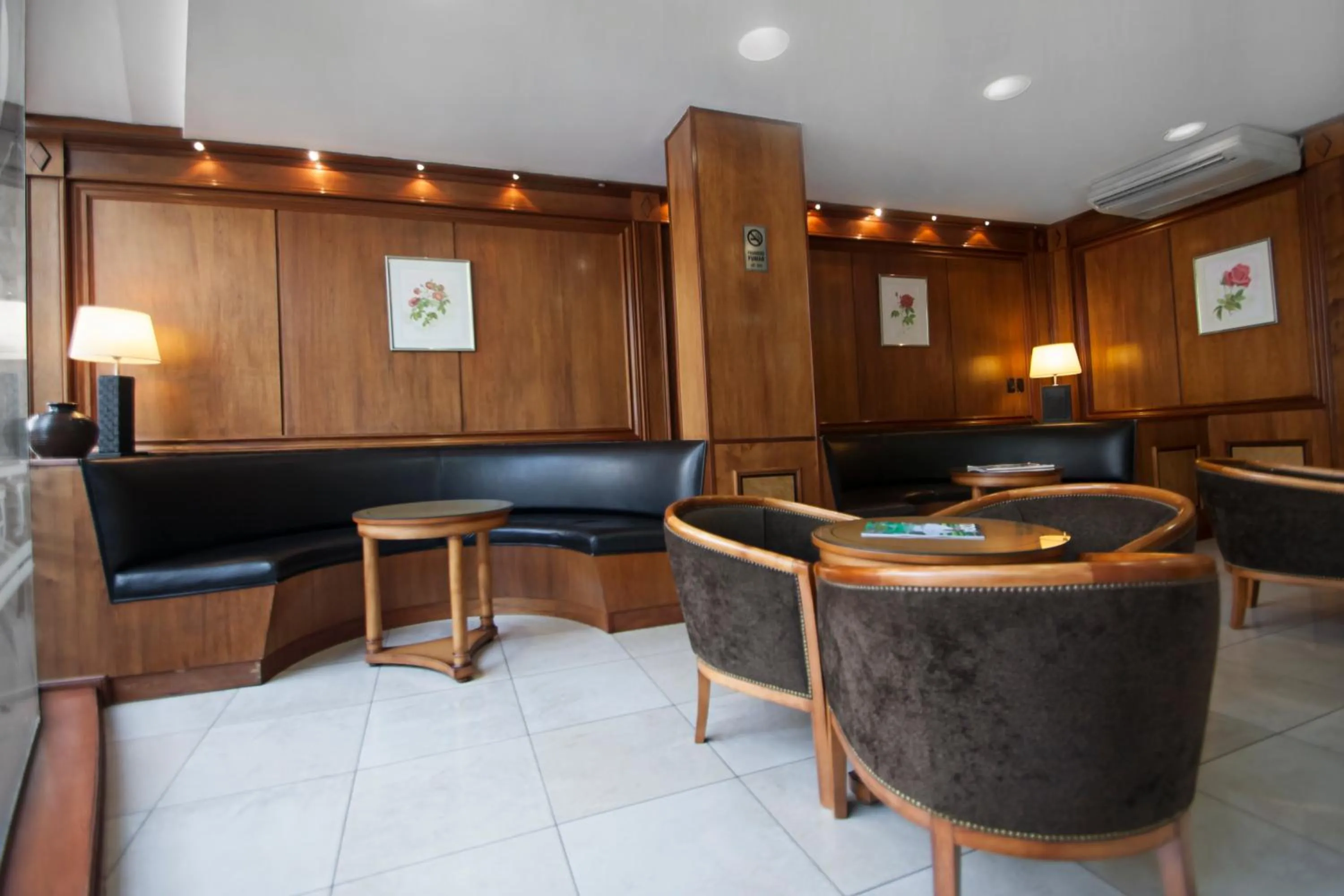 Lobby or reception in Tucuman Center Suites&Business