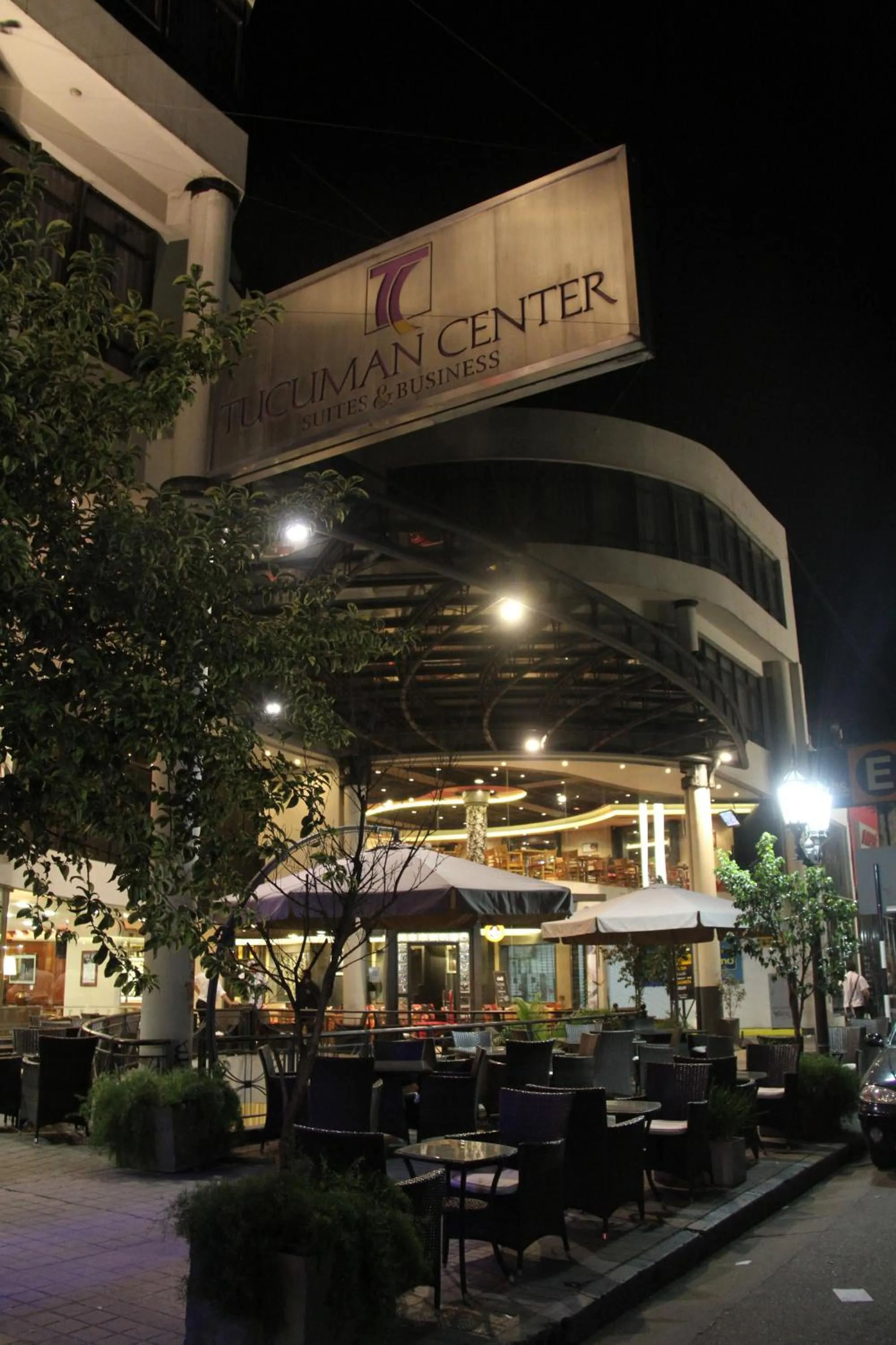 Facade/entrance in Tucuman Center Suites&Business