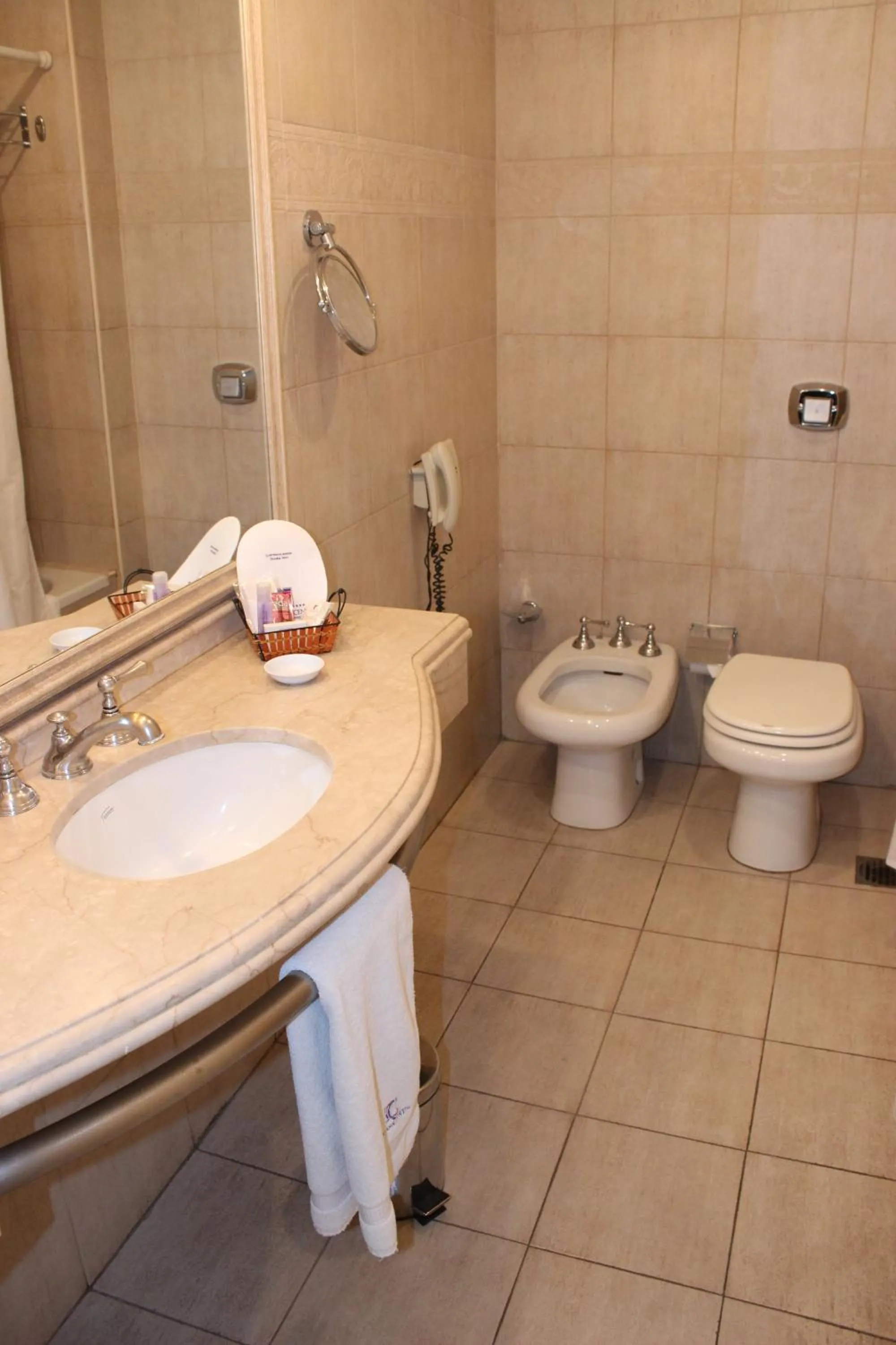 Toilet in Tucuman Center Suites&Business