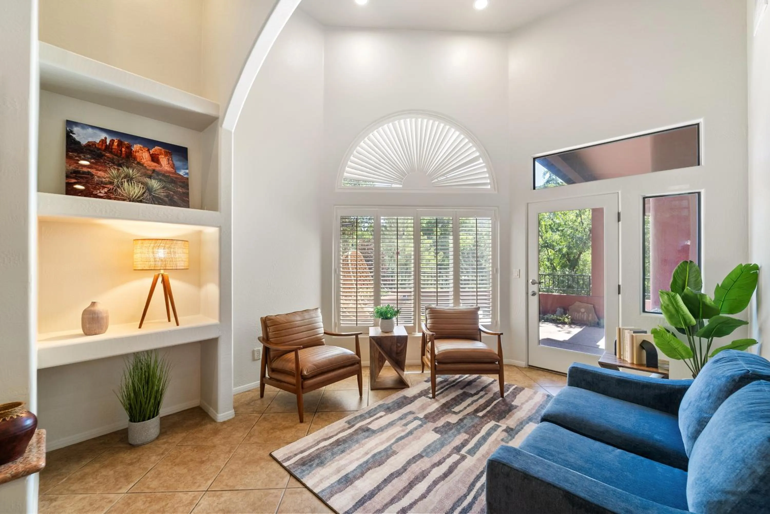 Seating area in Las Posadas of Sedona