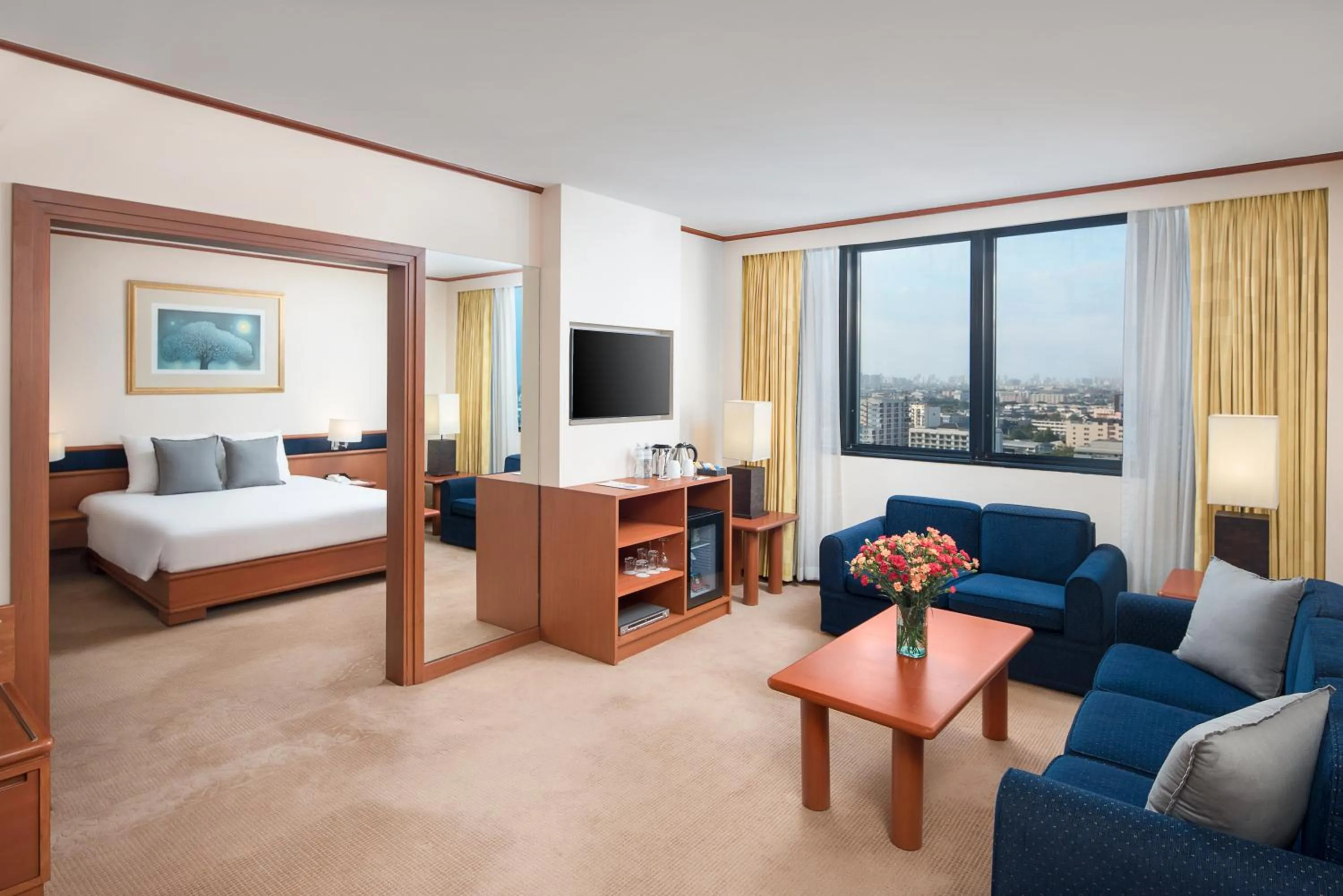 Living room, Bed in Novotel Bangkok Bangna