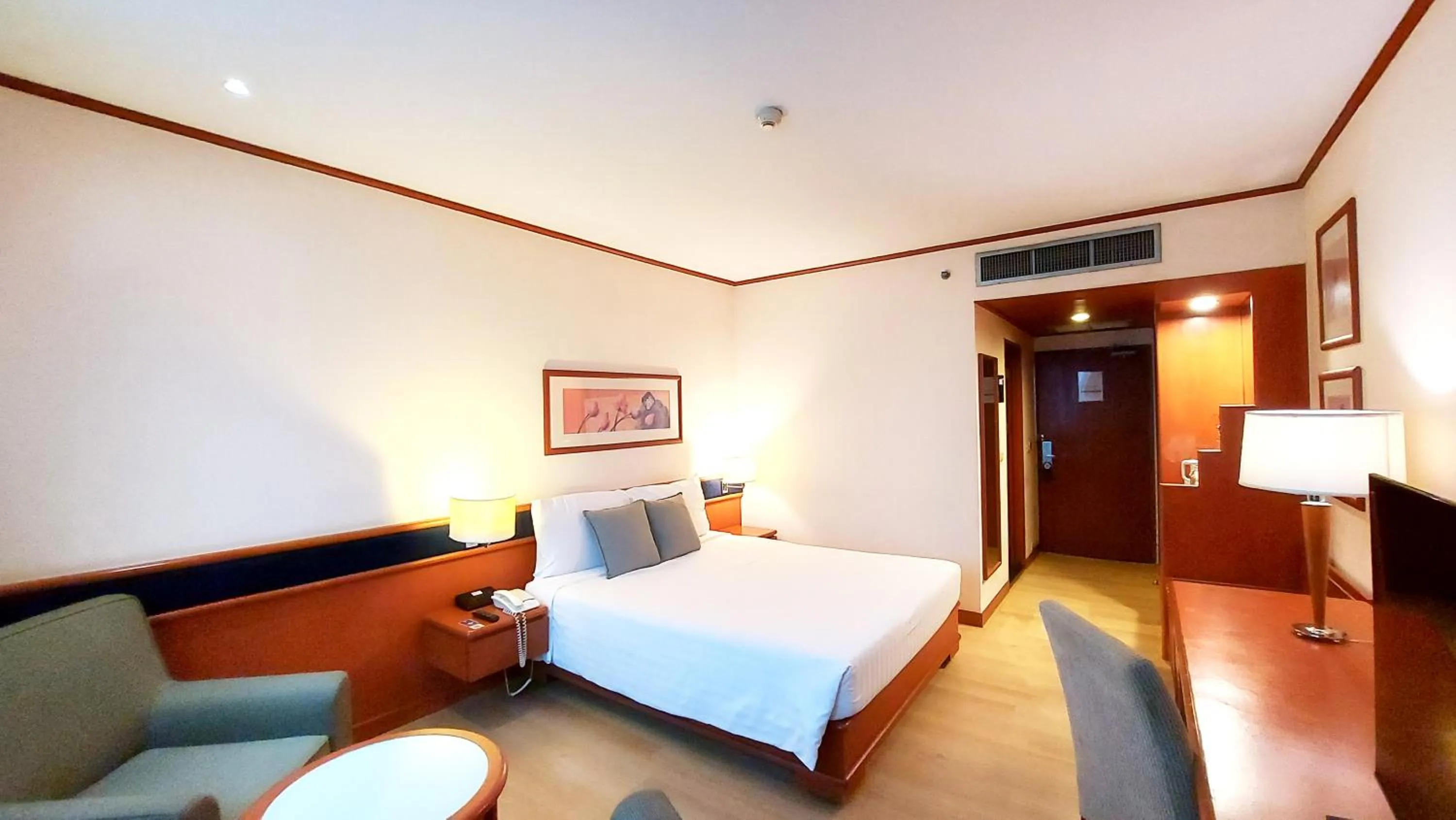 Bed in Novotel Bangkok Bangna