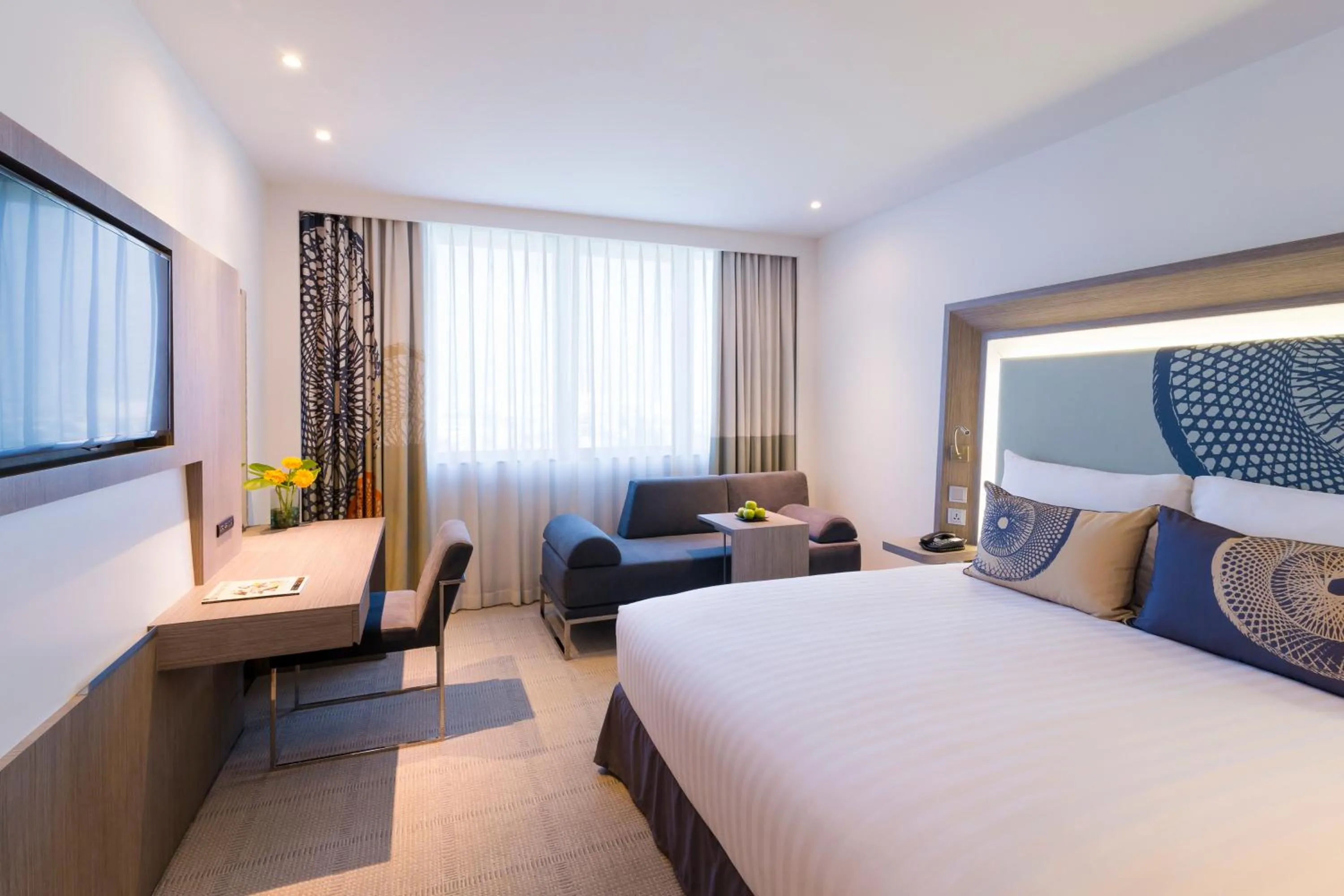 Bed in Novotel Bangkok Bangna