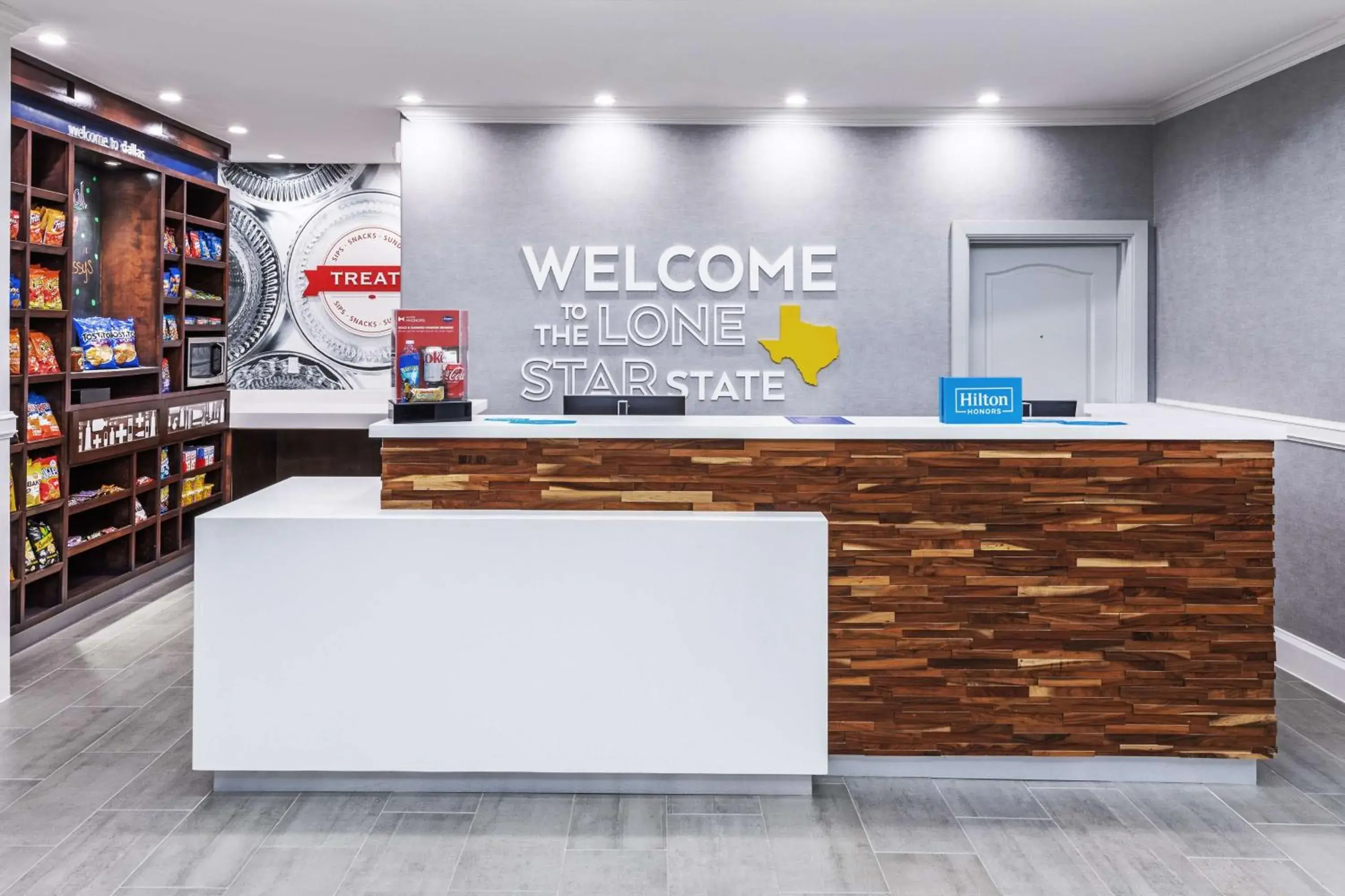 Lobby or reception in Hampton Inn & Suites Dallas I-30 Cockrell Hill, Tx Lobby or reception in Hampton Inn & Suites Dallas I-30 Cockrell Hill, Tx