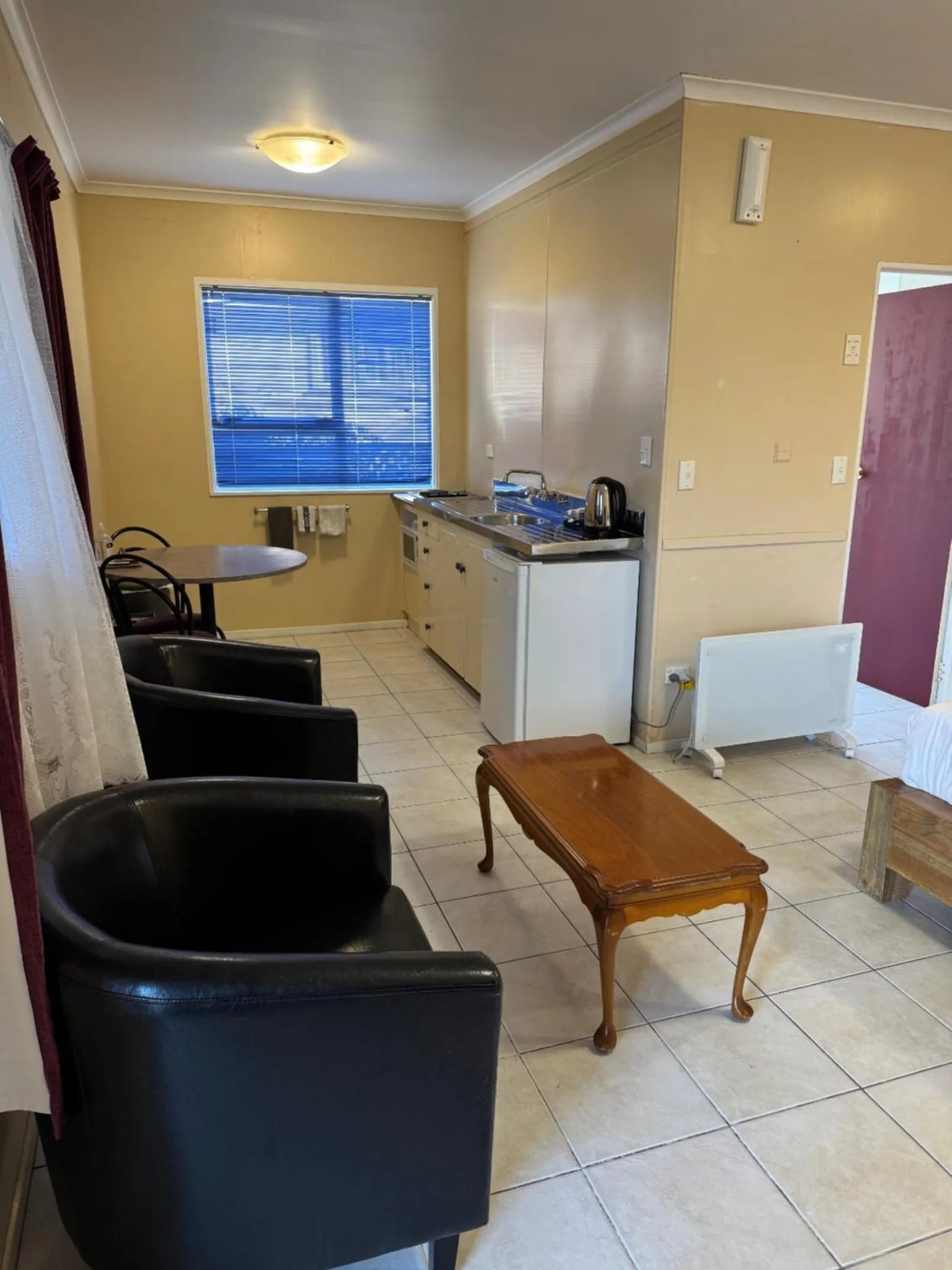 Kitchen or kitchenette in Aldan Lodge