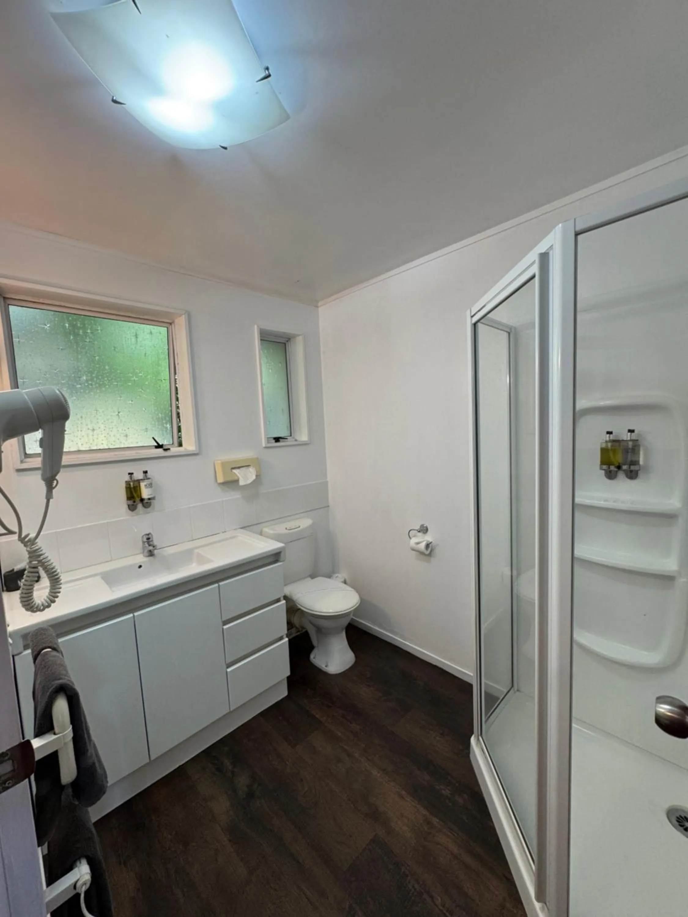 Bathroom in Aldan Lodge