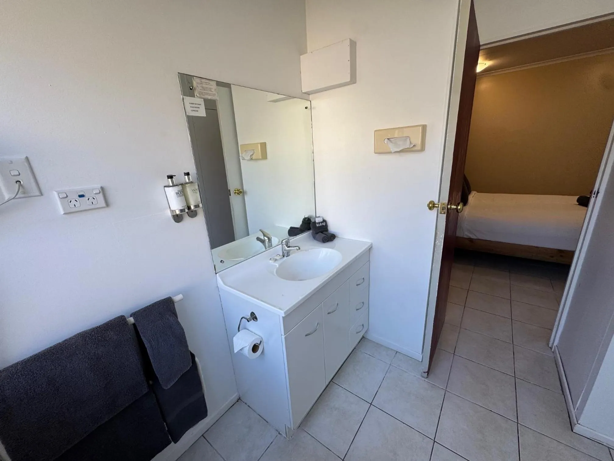 Bathroom in Aldan Lodge