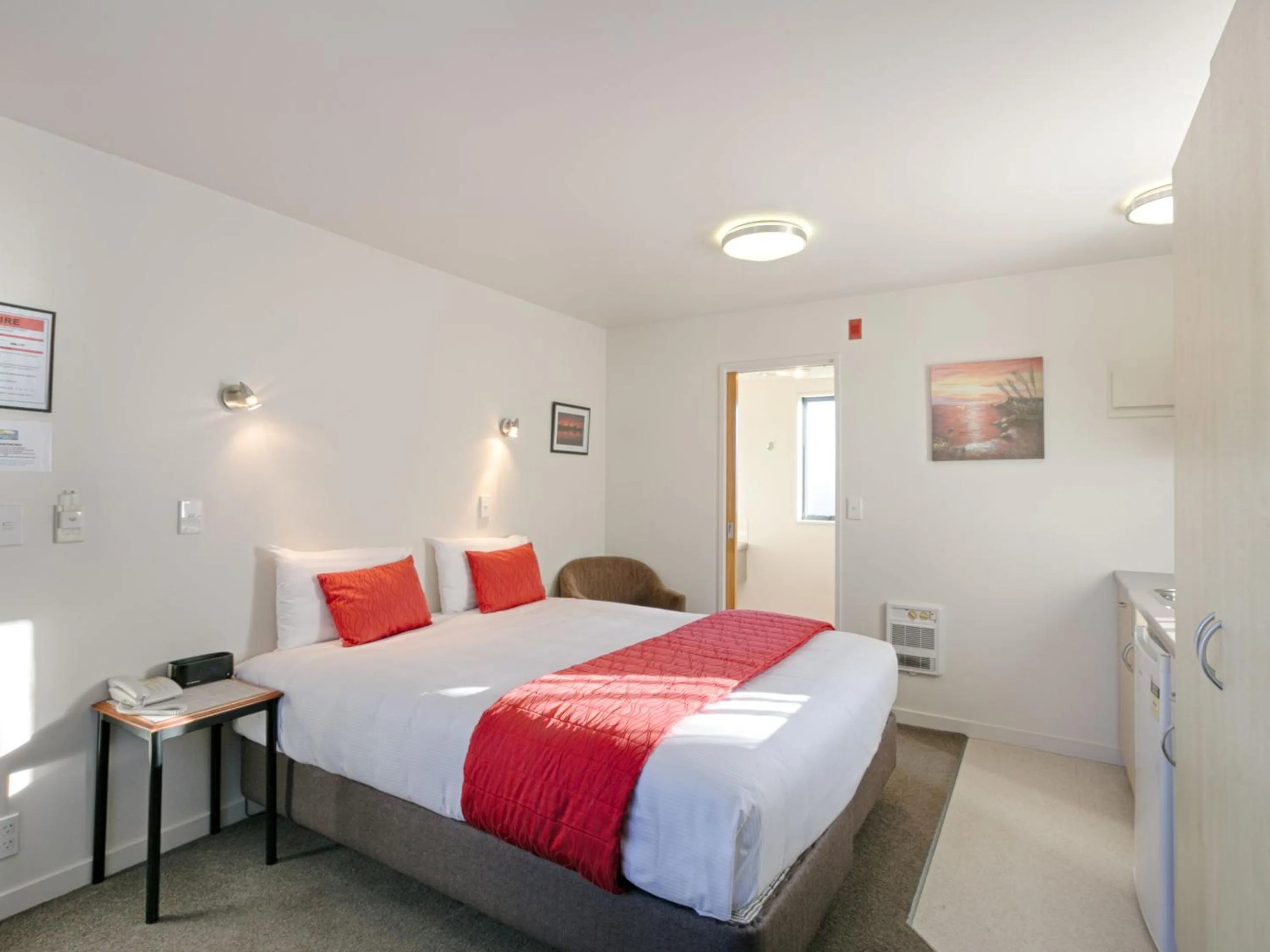 Bedroom, Bed in Bella Vista Motel Westport