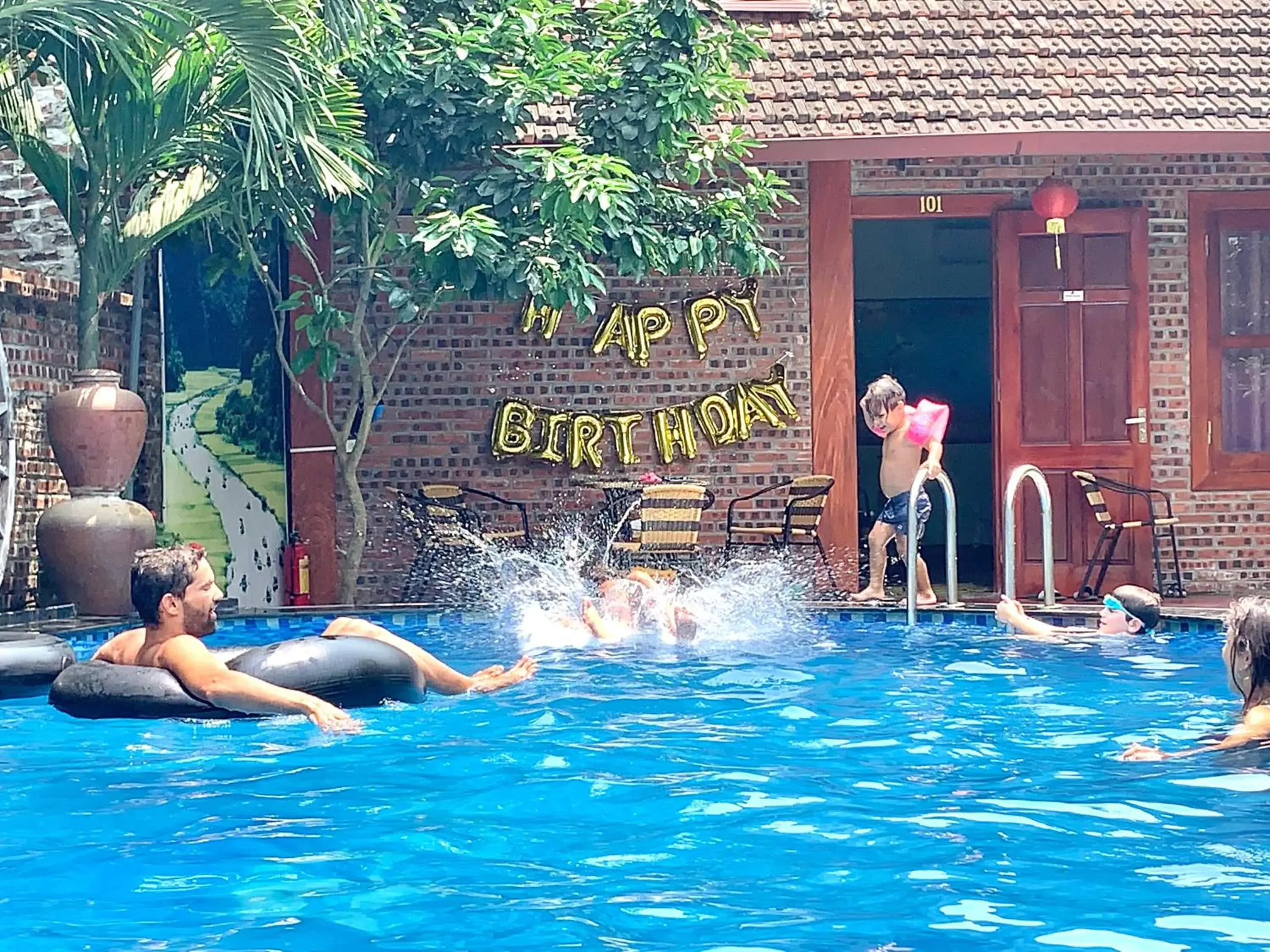 Swimming pool in Tam Coc Thanh Dat Homestay Swimming pool in Tam Coc Thanh Dat Homestay