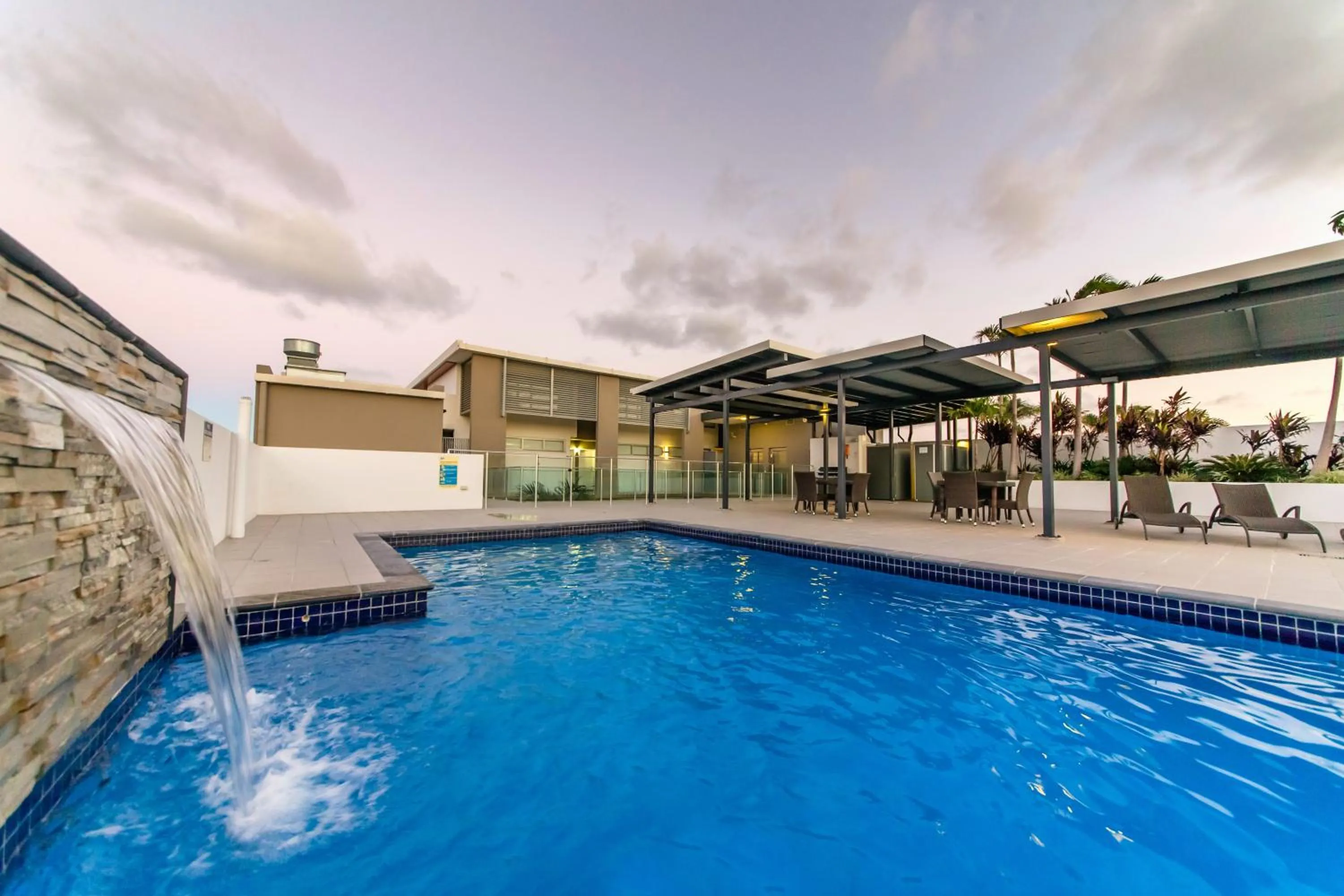Swimming pool in Echelon Apartments Yeppoon