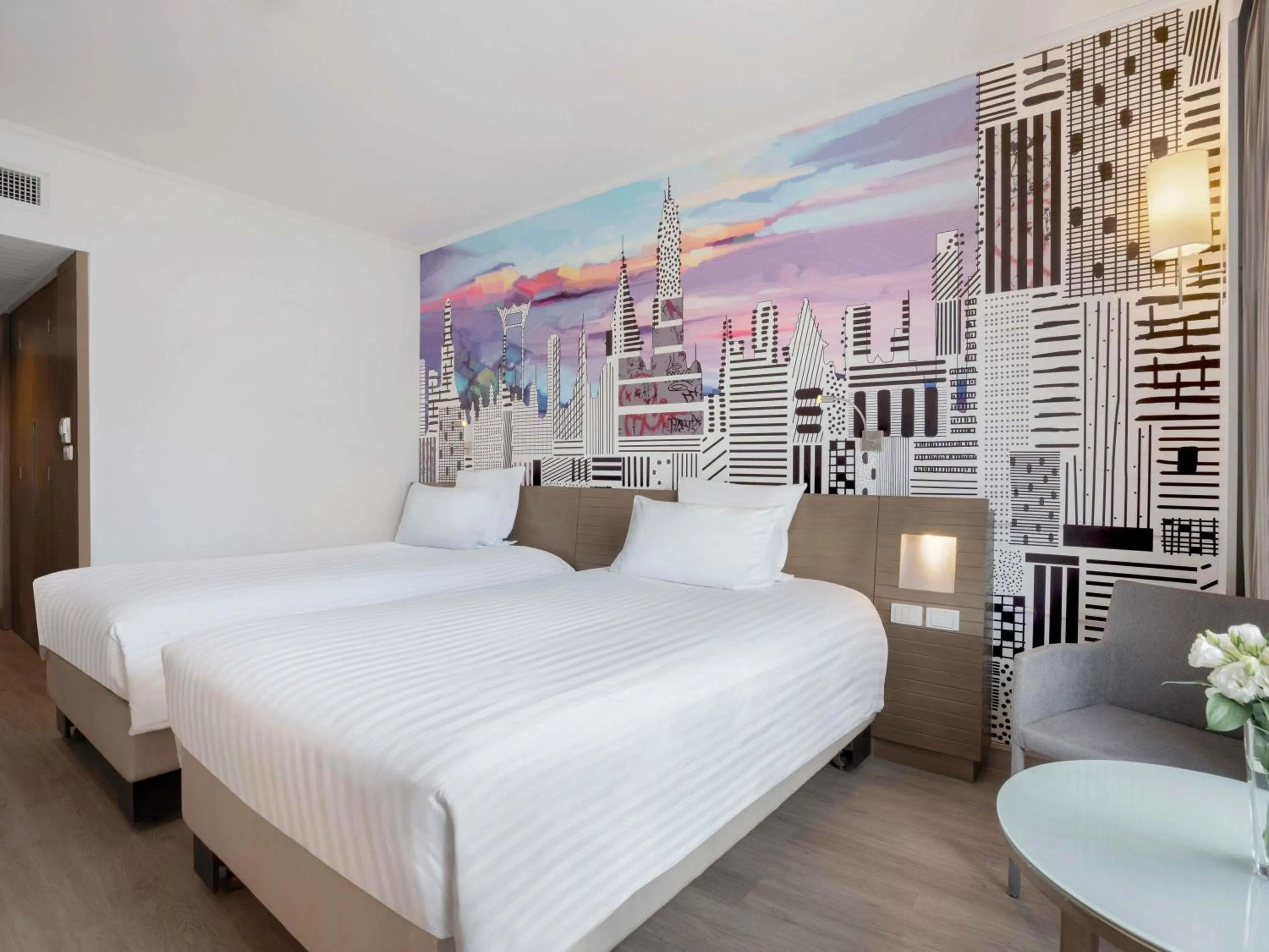 Bedroom, Bed in Novotel Bangkok on Siam Square