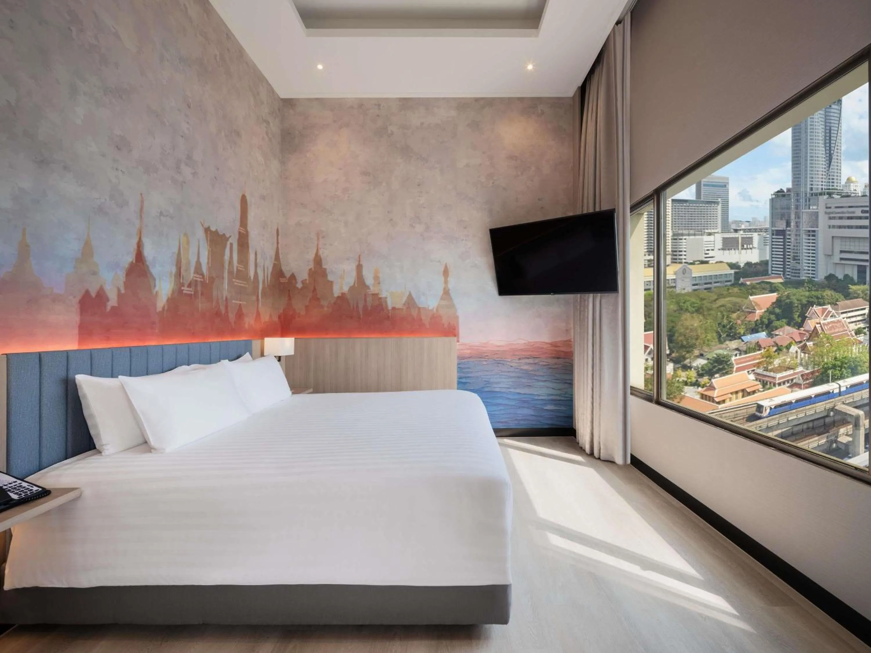 Bedroom, Bed in Novotel Bangkok on Siam Square