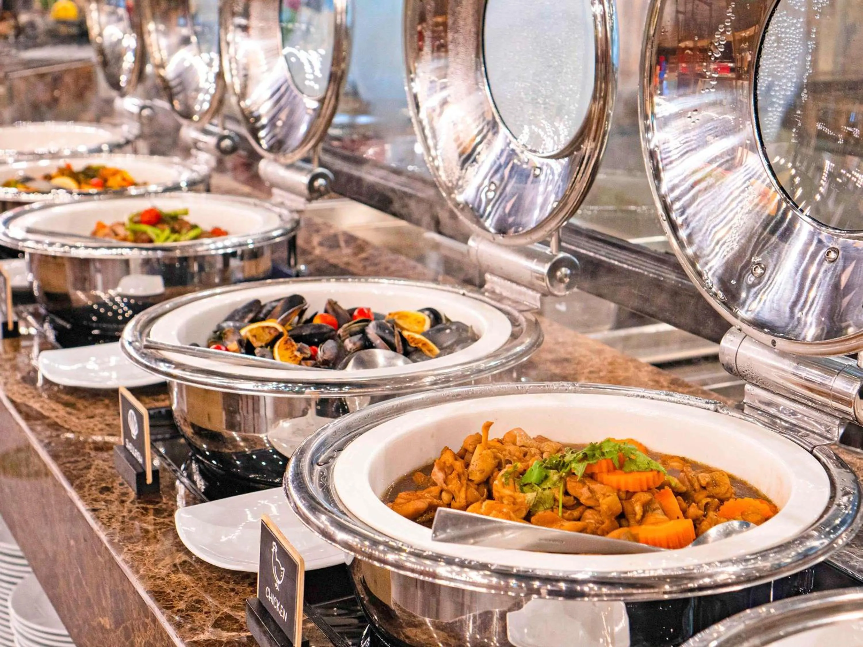 Restaurant/places to eat in Novotel Bangkok on Siam Square