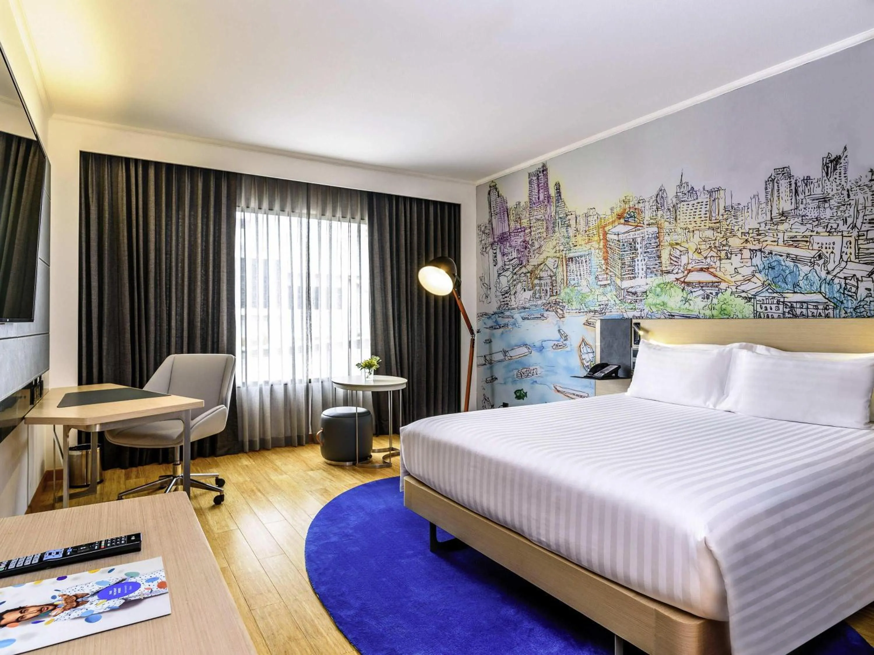 Bedroom, Bed in Novotel Bangkok on Siam Square