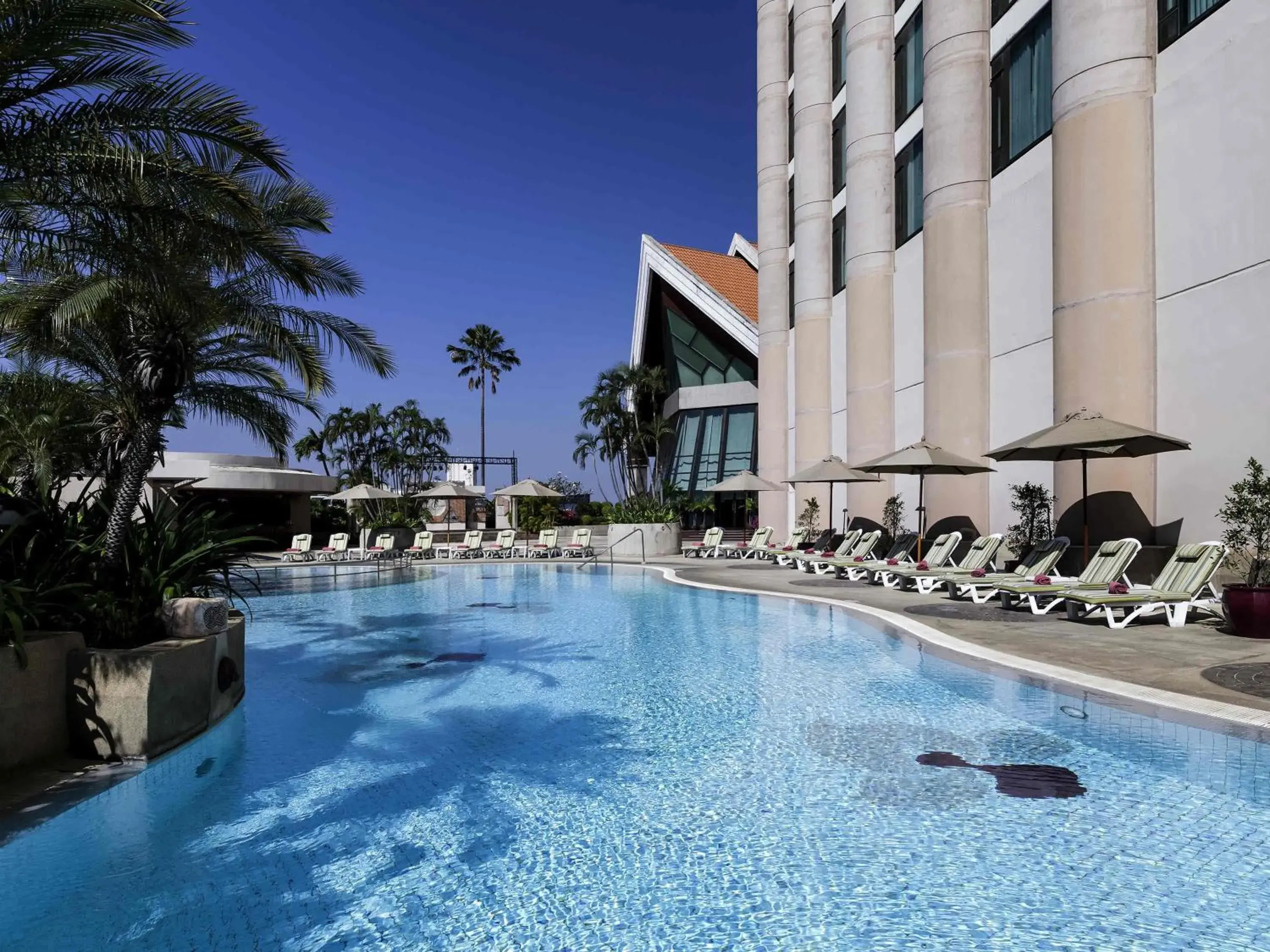 Pool view in Pullman Khon Kaen Raja Orchid Pool view in Pullman Khon Kaen Raja Orchid