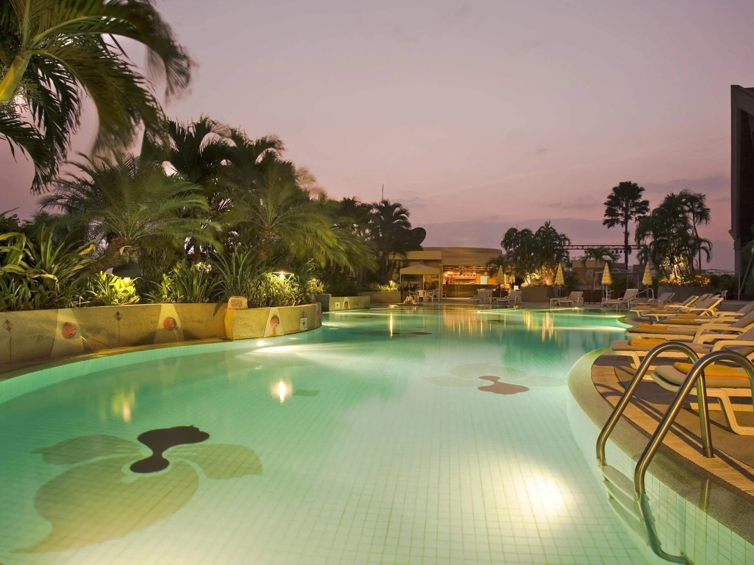 Pool view in Pullman Khon Kaen Raja Orchid Pool view in Pullman Khon Kaen Raja Orchid